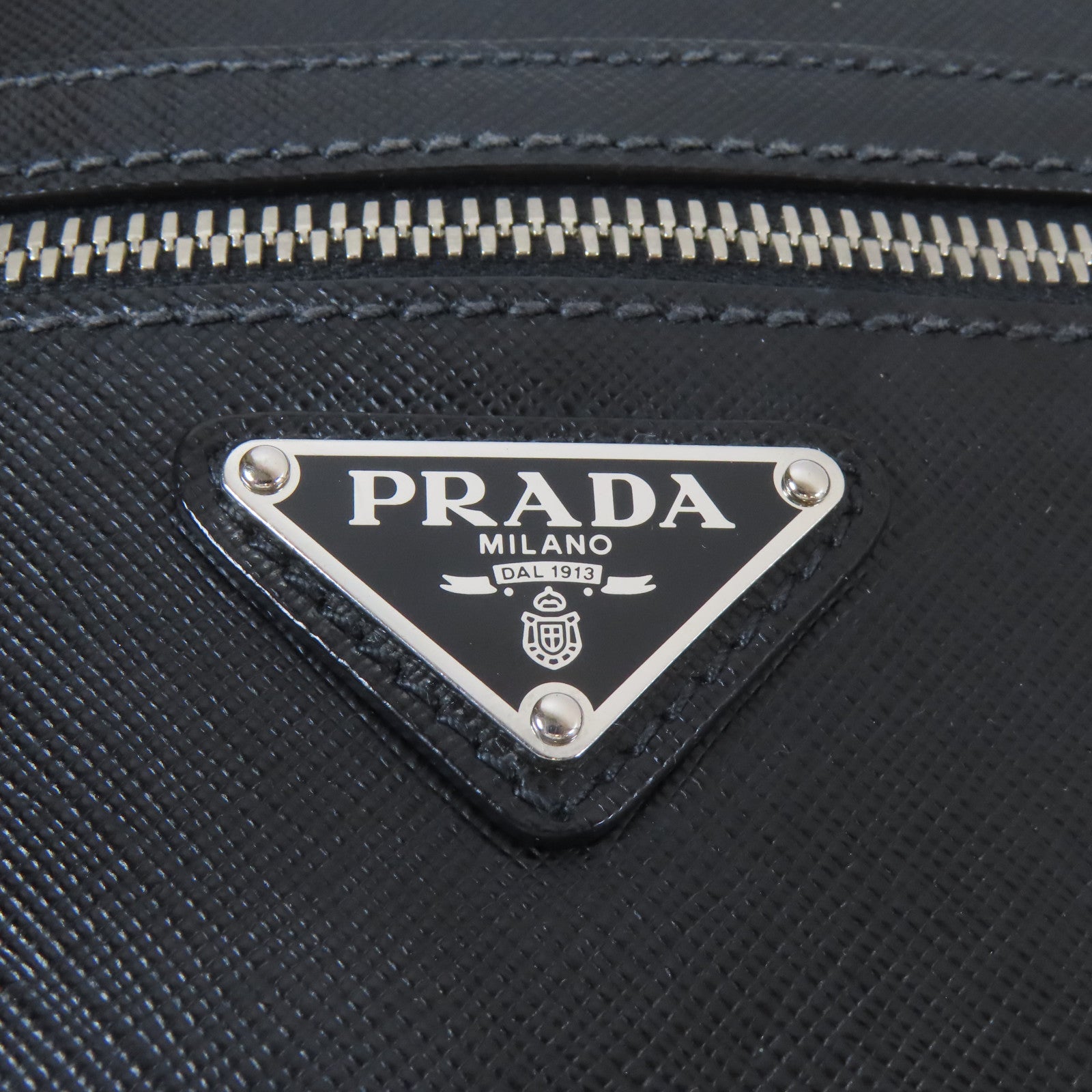 PRADA 牛皮皮革Shoulder Bag銀扣肩背袋黑色