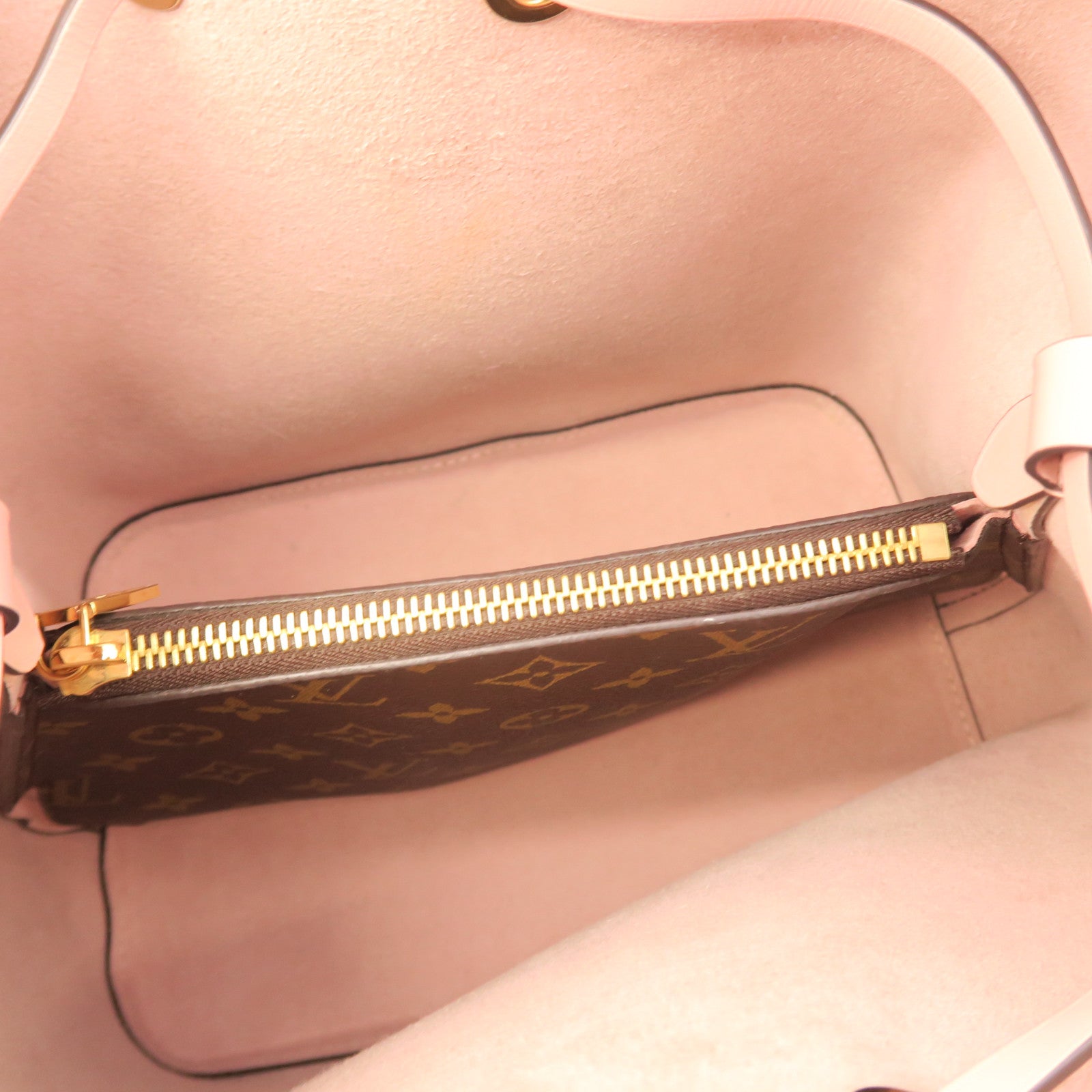 LOUIS VUITTON Monogram Neo Noe MM Gold Buckle Shoulder Bag Brown/Pink