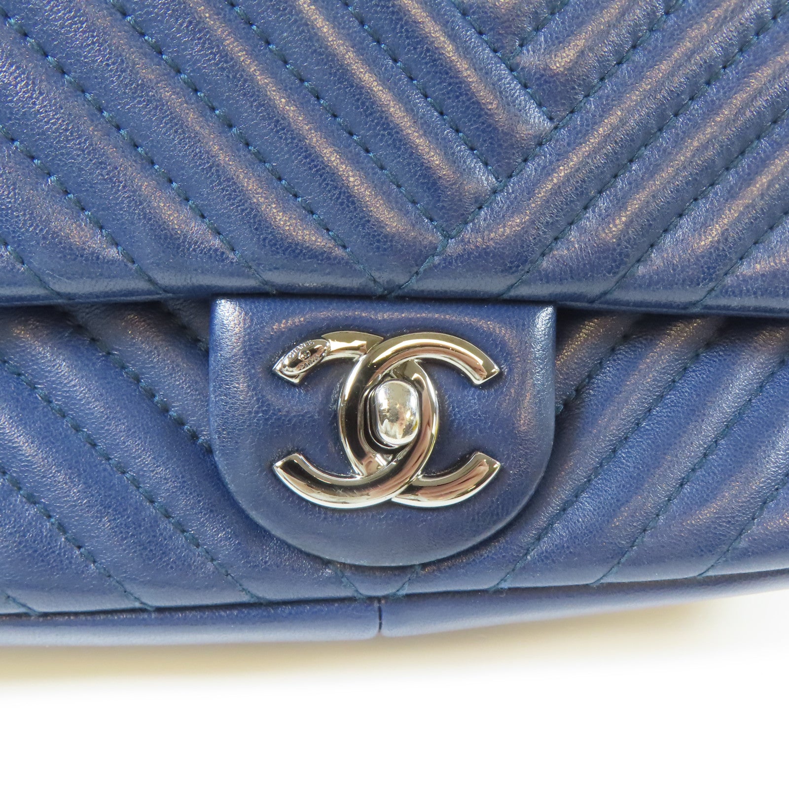 CHANEL 斜紋羊皮皮革Chain Shoulder銀扣鏈帶肩背袋藍色