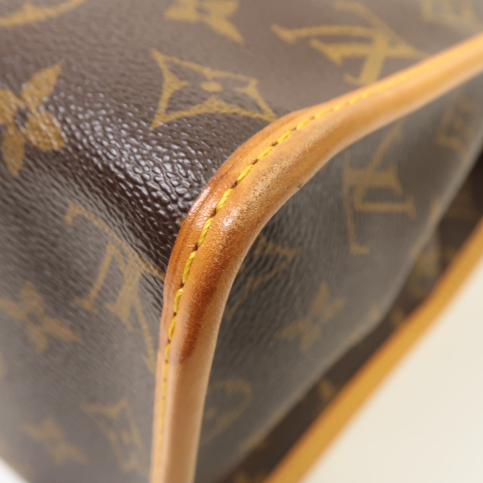LOUIS VUITTON Monogram Popincourt Haut金扣肩背袋啡色
