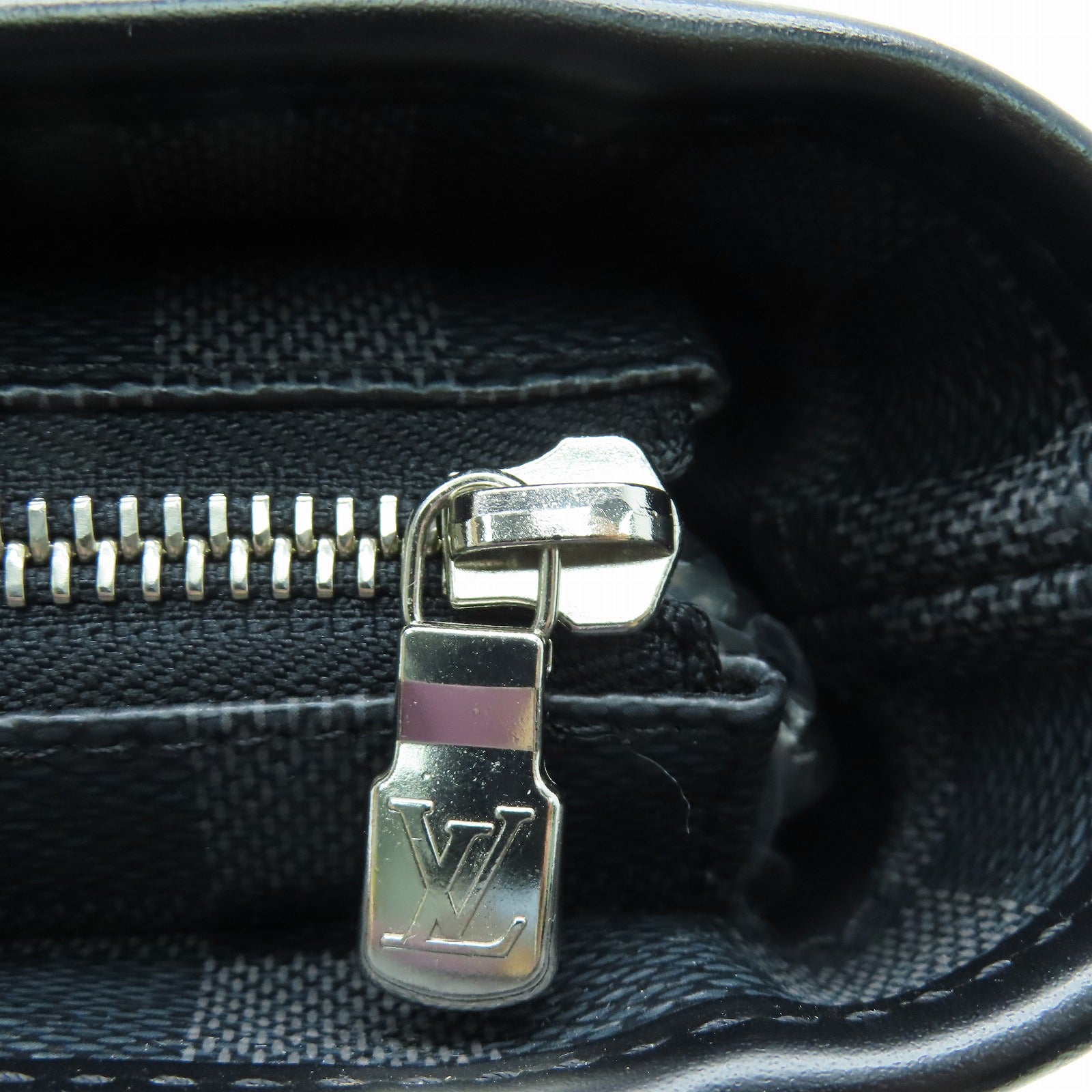 LOUIS VUITTON Damier Graphite Tadao銀扣手挽肩背兩用袋黑色灰色