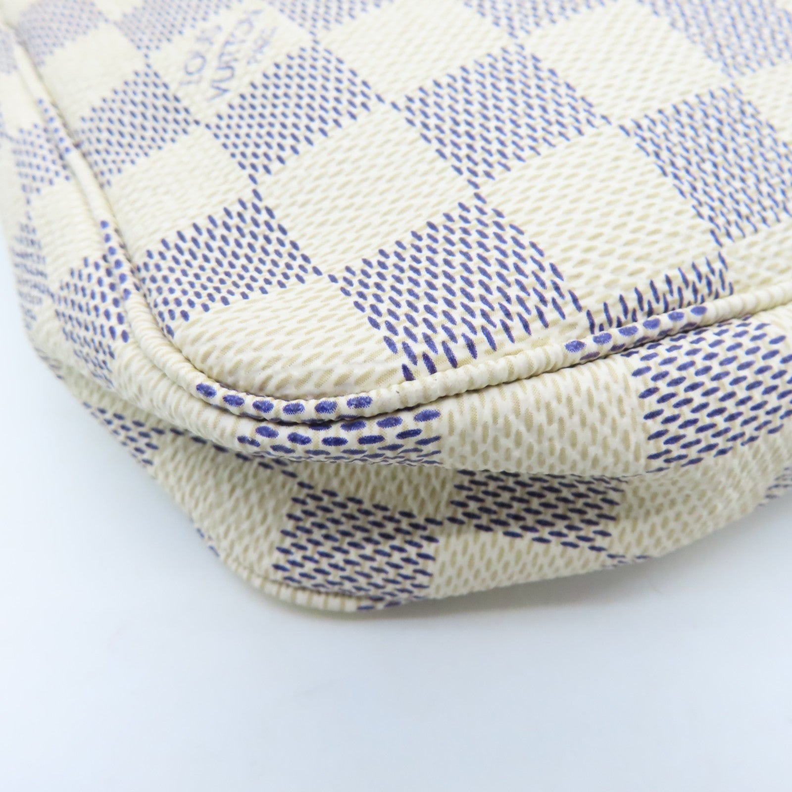 LOUIS VUITTON Damier Azur Pochette Accessories Gold Buckle Shoulder Bag White