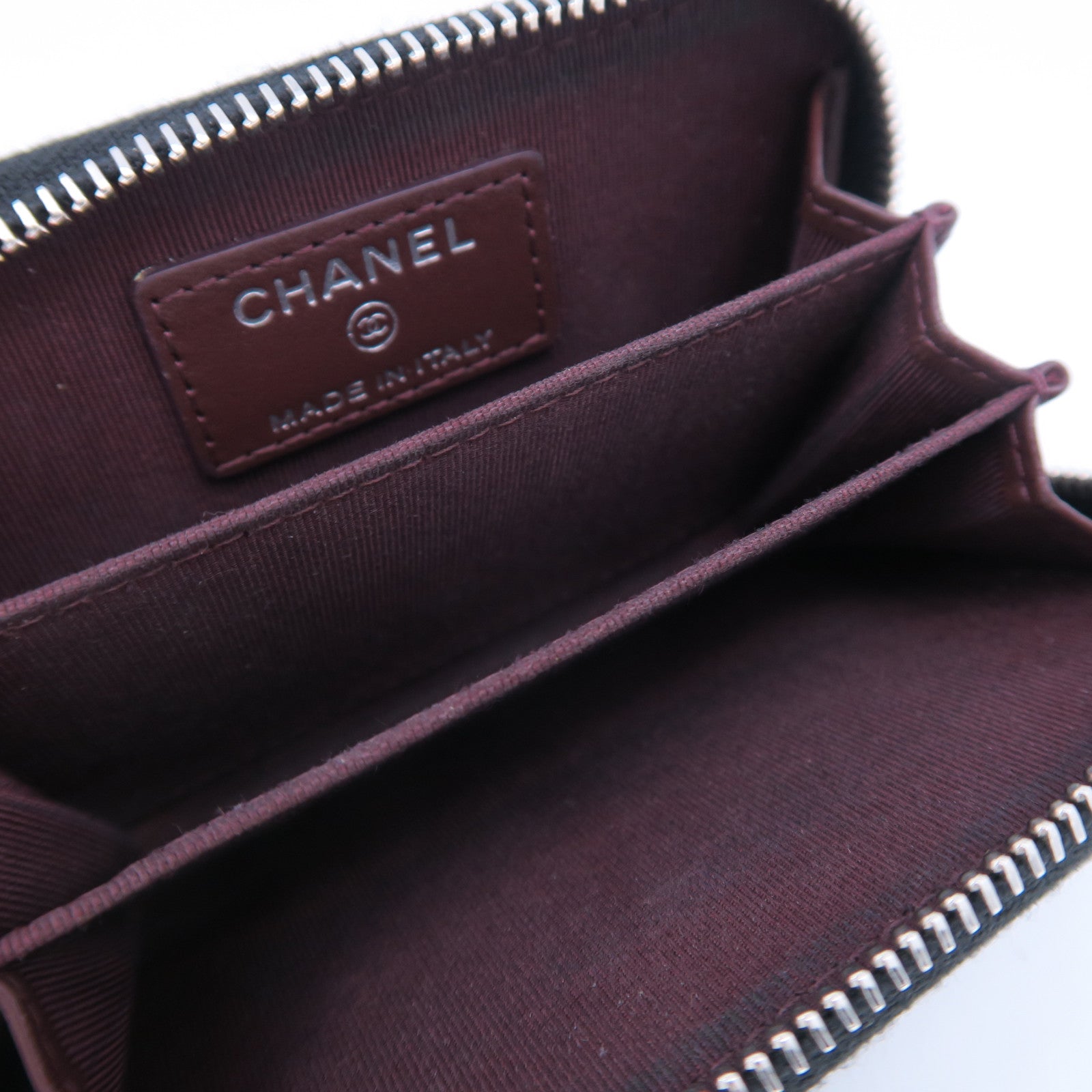 CHANEL 斜纹Caviar皮革Card Case银扣卡片套黑色