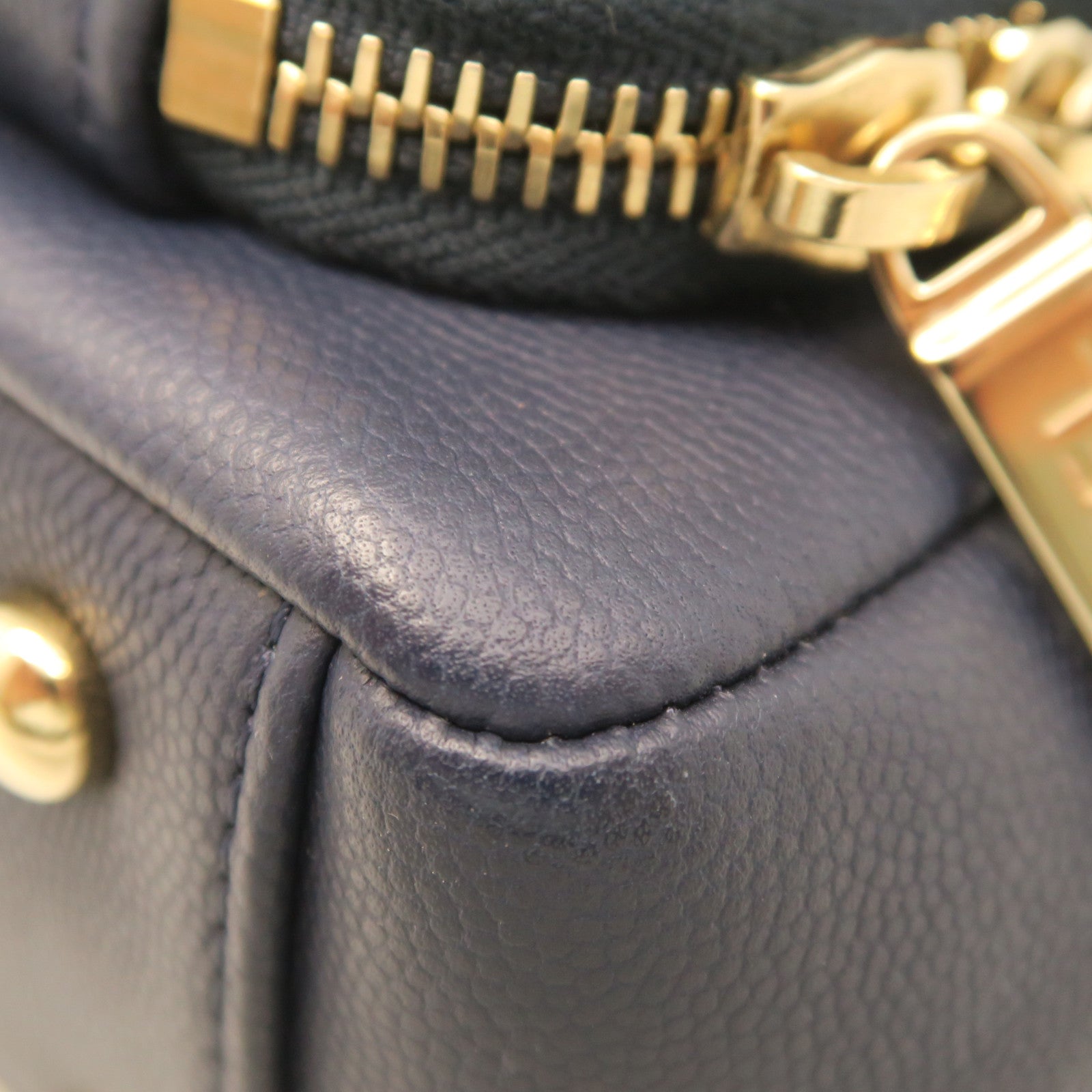 CHANEL rhombic cowhide leather Chain Shoulder gold buckle chain shoulder bag blue