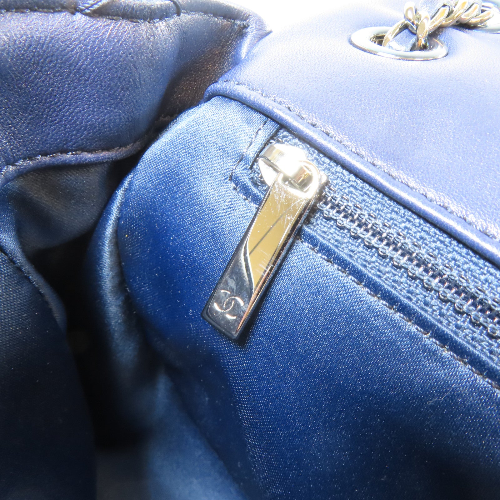 CHANEL 斜紋羊皮皮革Chain Shoulder銀扣鏈帶肩背袋藍色
