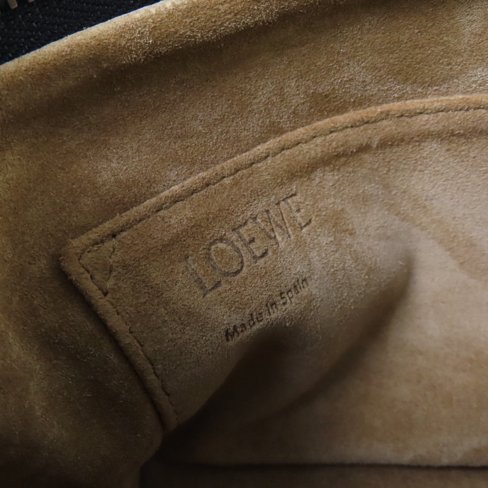 LOEWE 牛皮皮革2Way Shoulder Bag銀扣手挽肩背兩用袋黑色