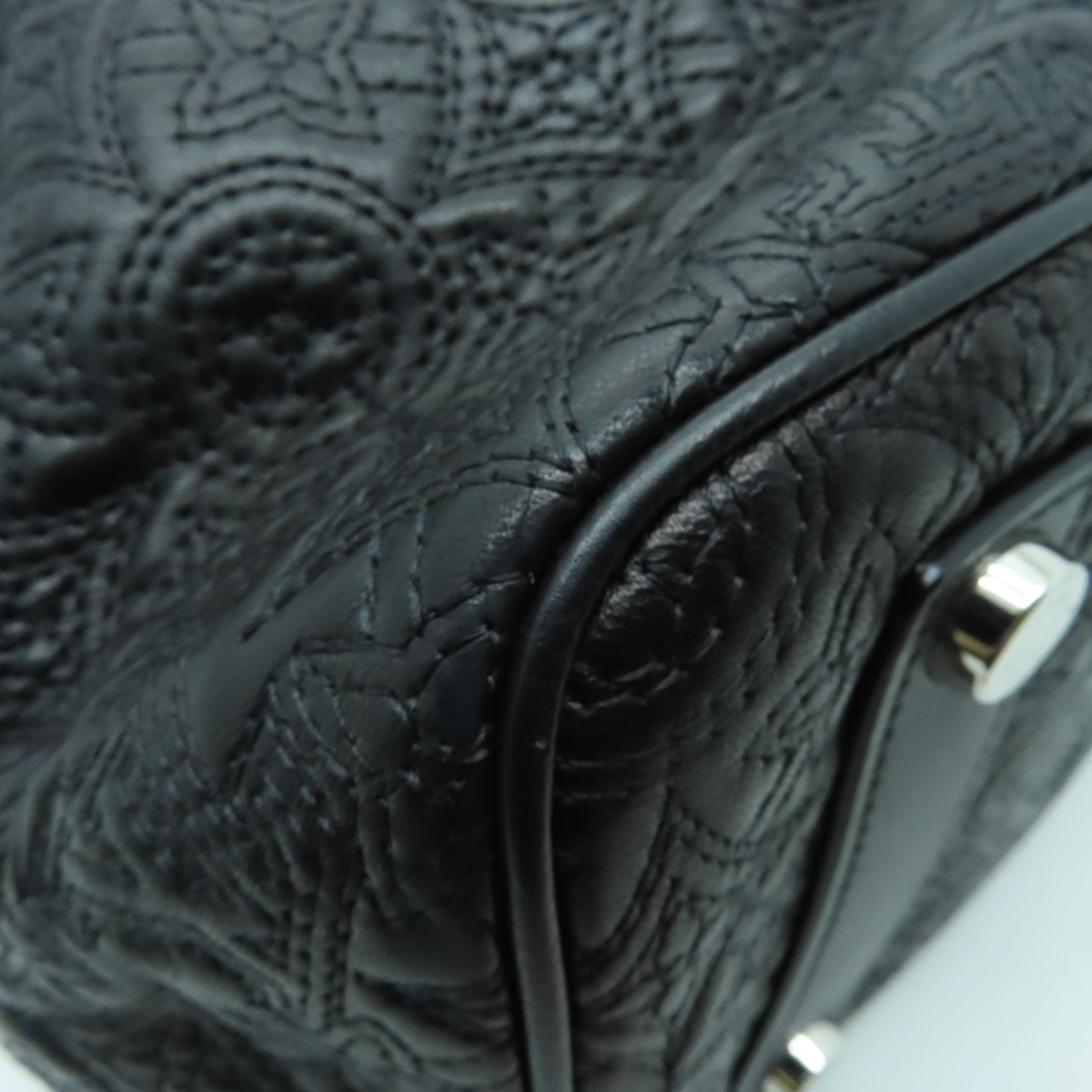 LOUIS VUITTON Lilia皮革Antheia銀扣手挽袋黑色