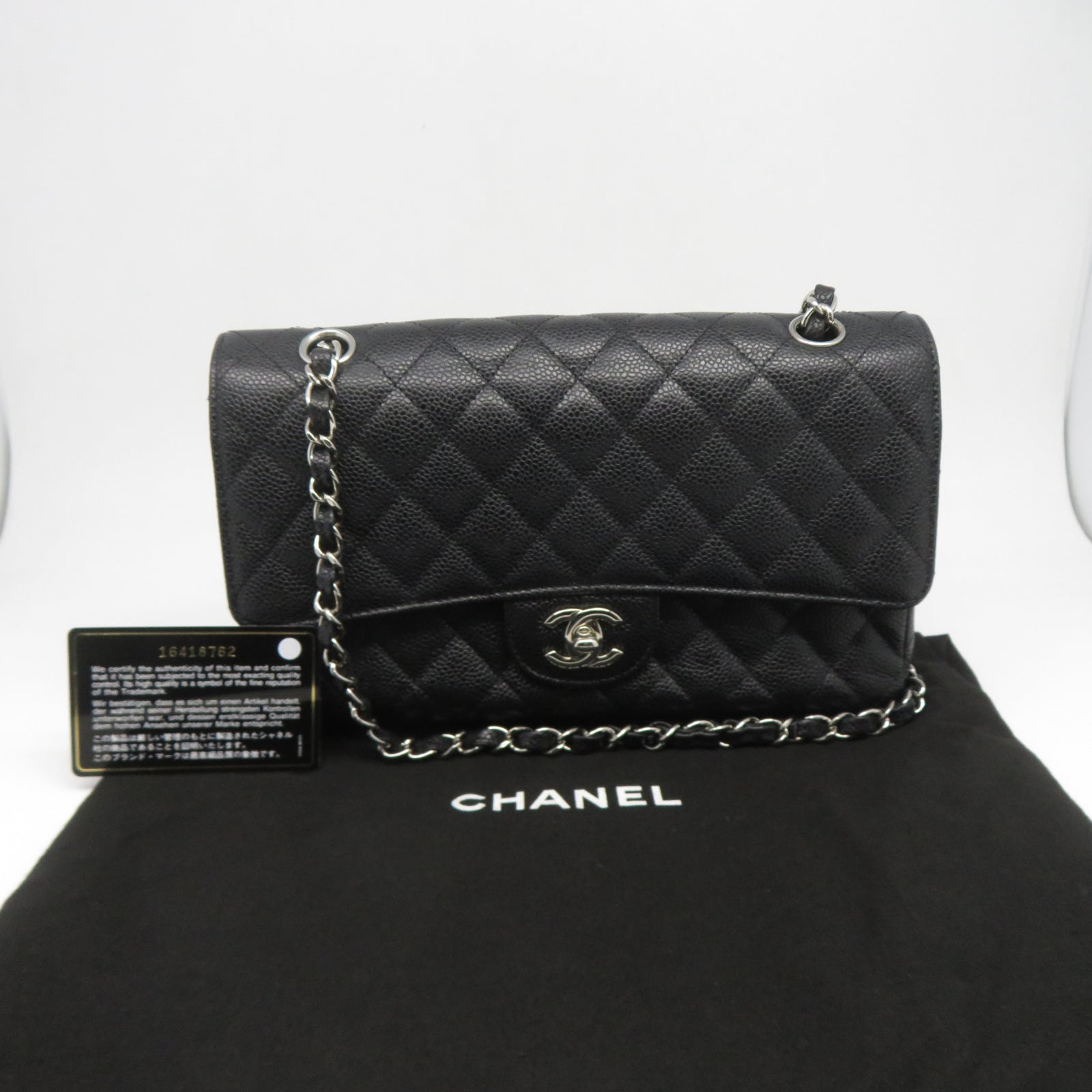 CHANEL 菱格Caviar皮革Classic 25銀扣鏈帶肩背袋黑色