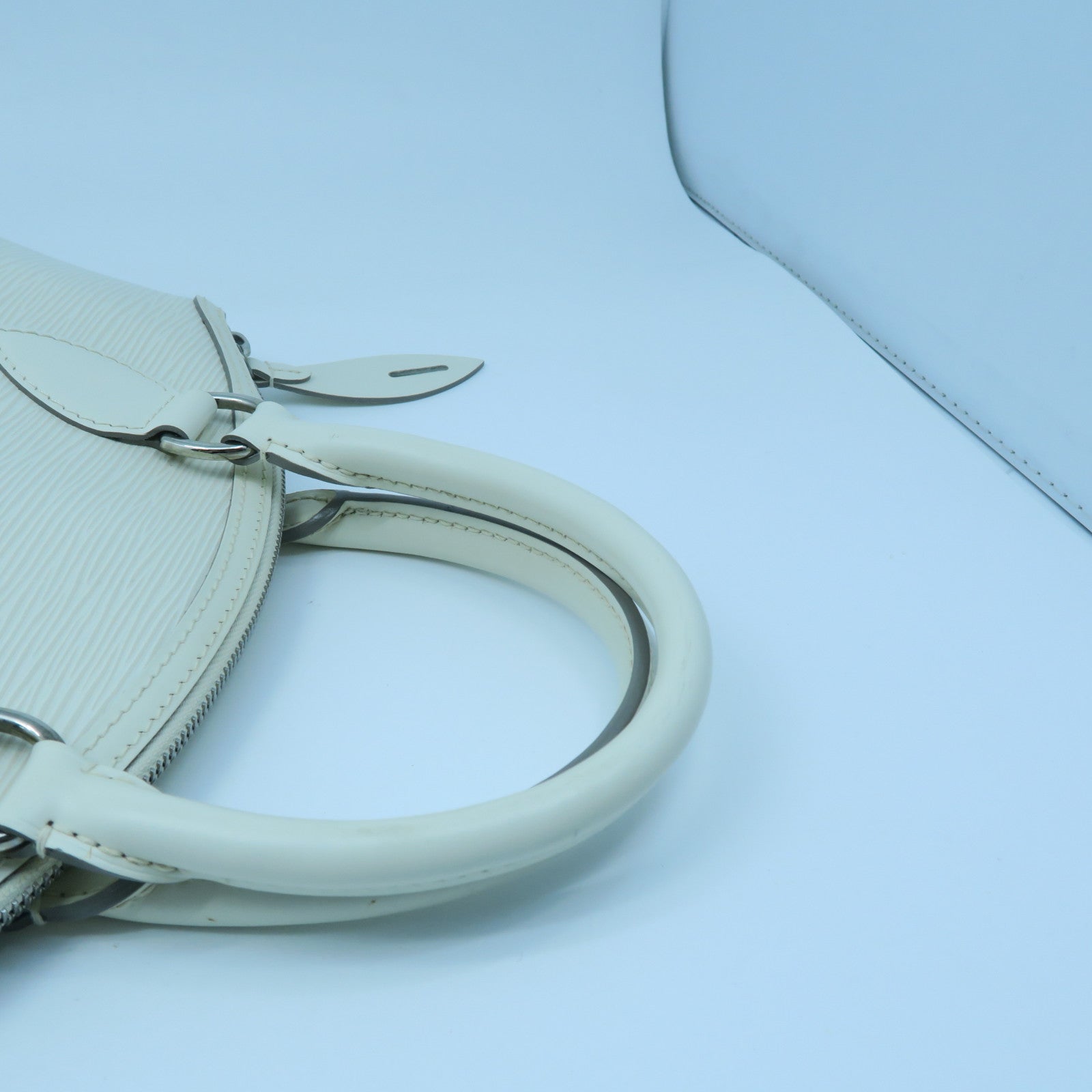 LOUIS VUITTON 【激減優惠】Epi Lock It Hand銀扣手挽袋白色