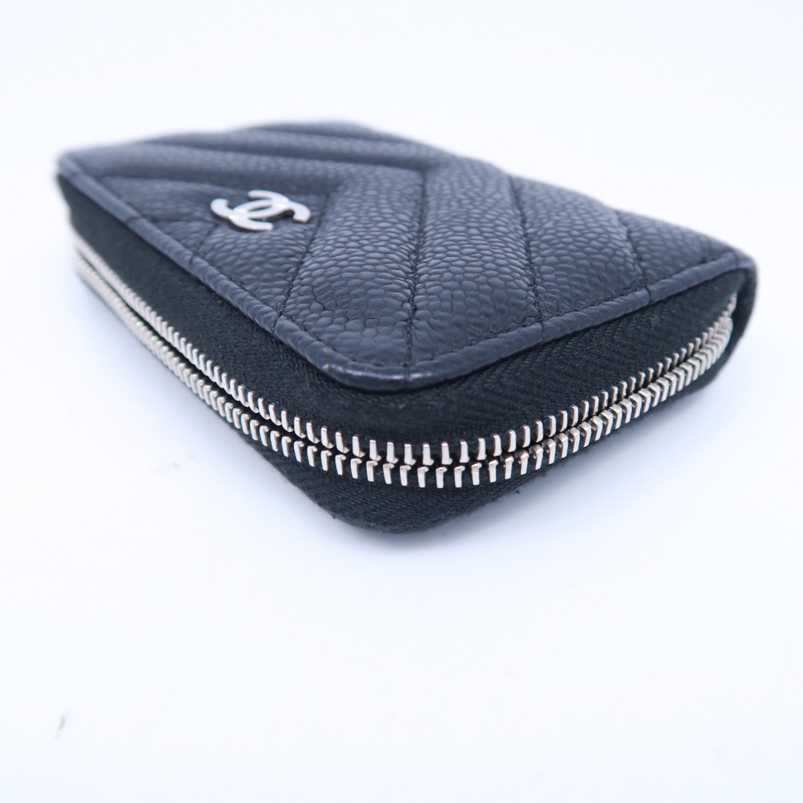 CHANEL 斜纹Caviar皮革Card Case银扣卡片套黑色