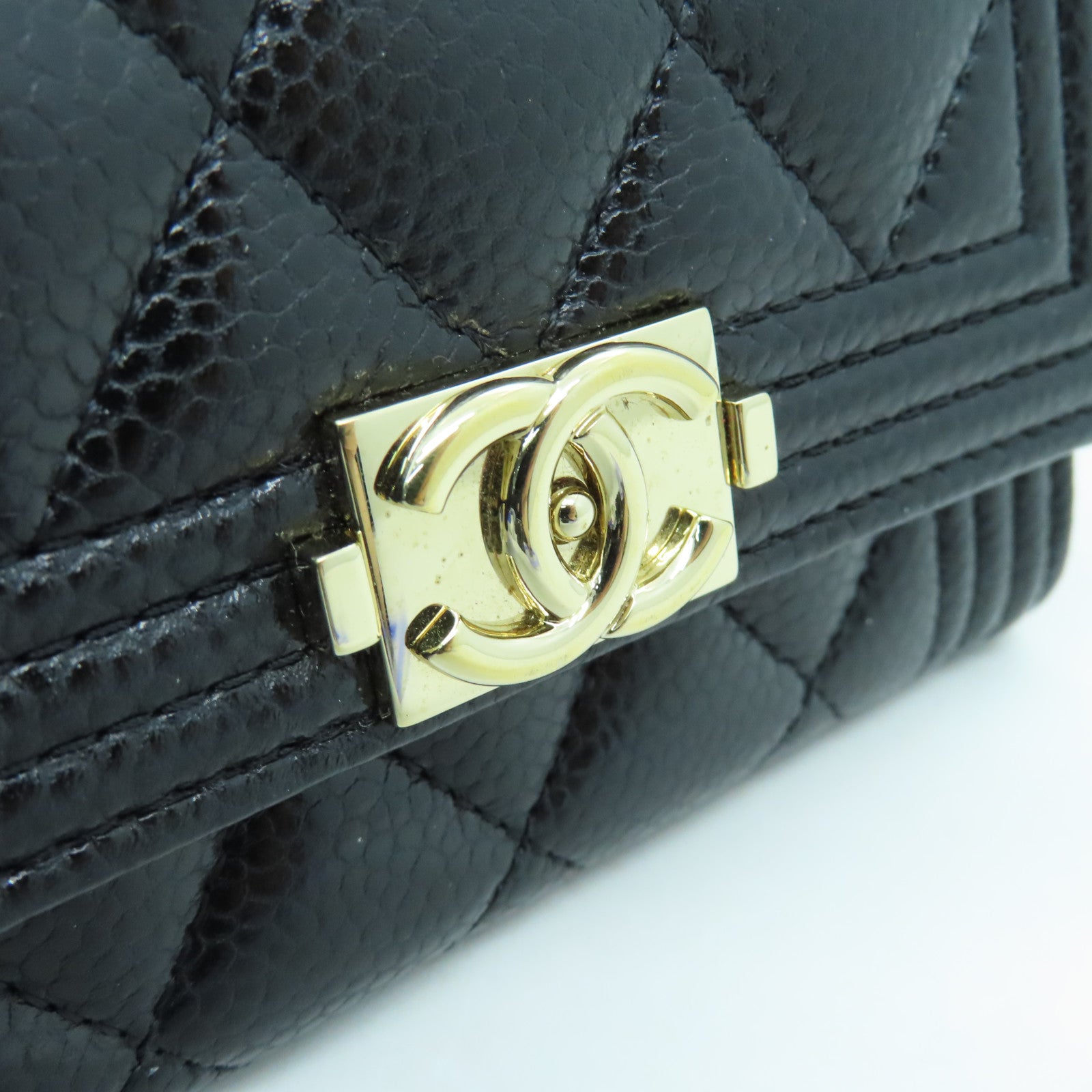CHANEL 菱格Caviar皮革Boy Card Case金扣卡片套黑色
