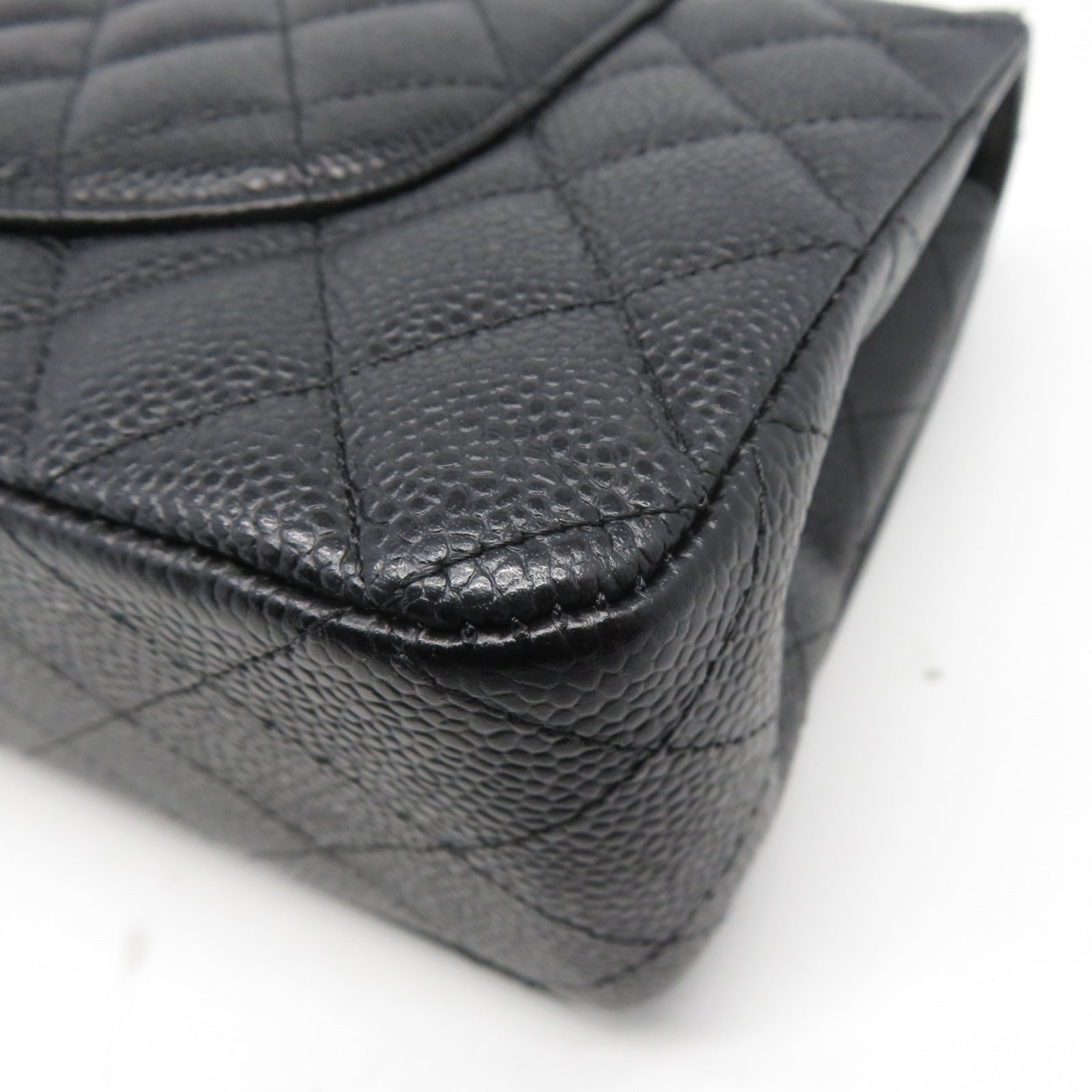 CHANEL 菱格Caviar皮革Classic 25銀扣鏈帶肩背袋黑色