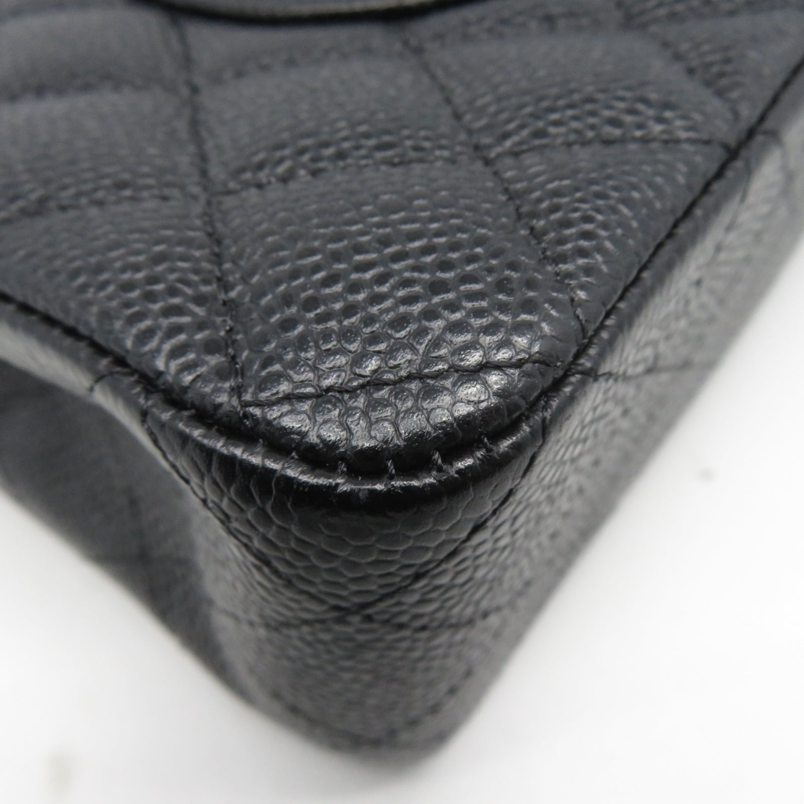 CHANEL 菱格Caviar皮革Classic 25銀扣鏈帶肩背袋黑色
