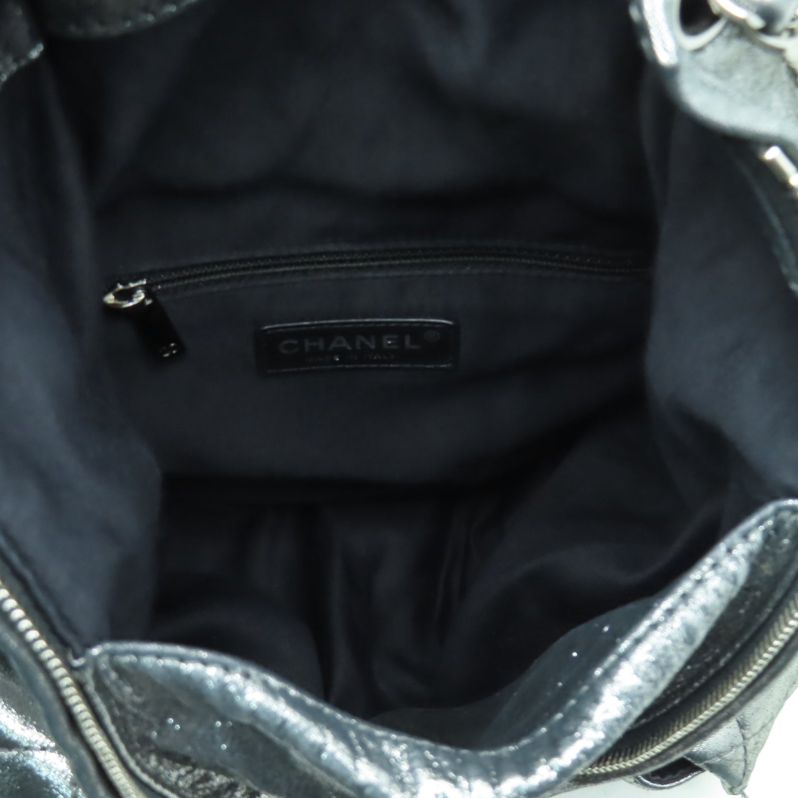 CHANEL 菱格塗層帆布Rucksack銀扣鏈帶背包銀色