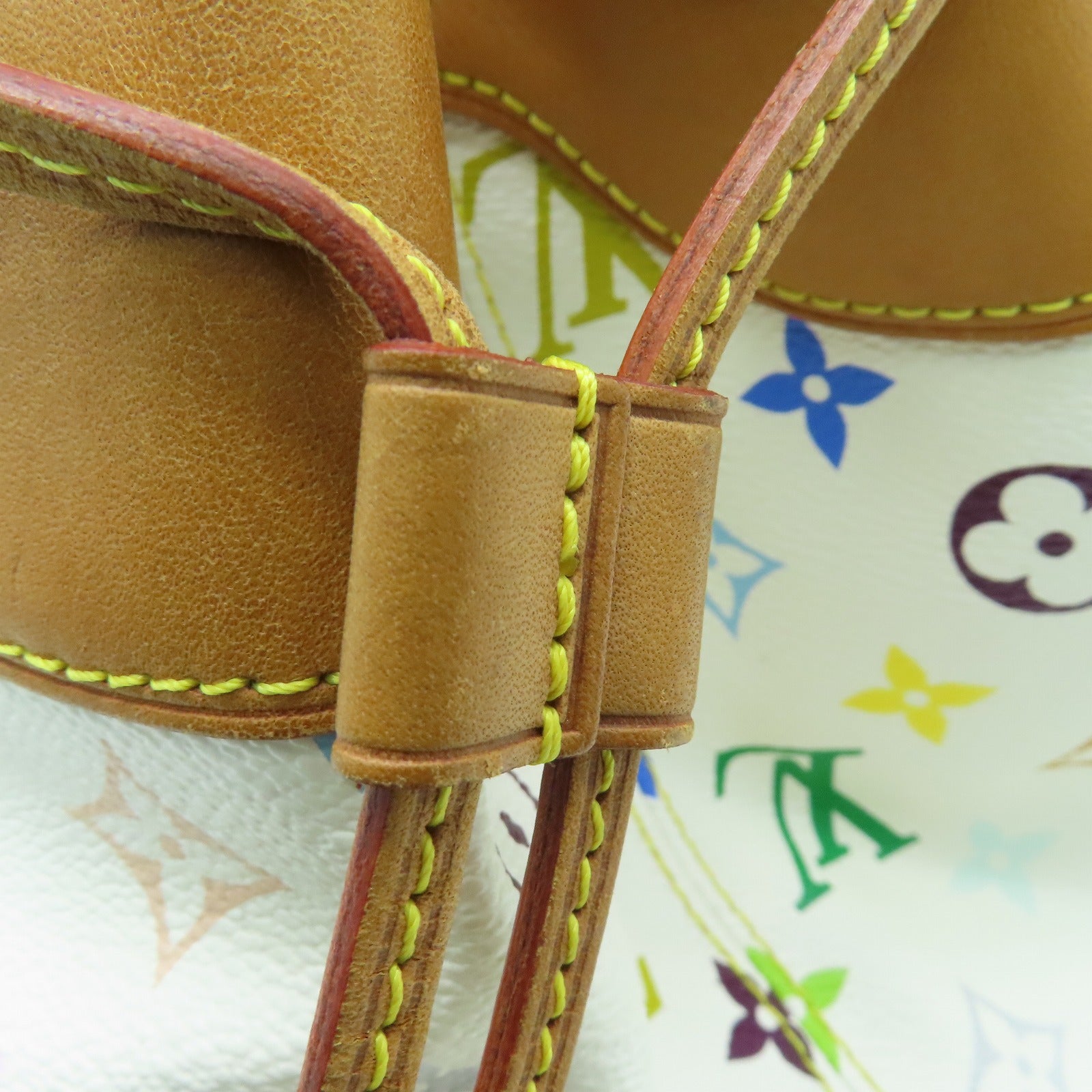 LOUIS VUITTON Monogram Multicolore Ursula金扣肩背袋白色彩色