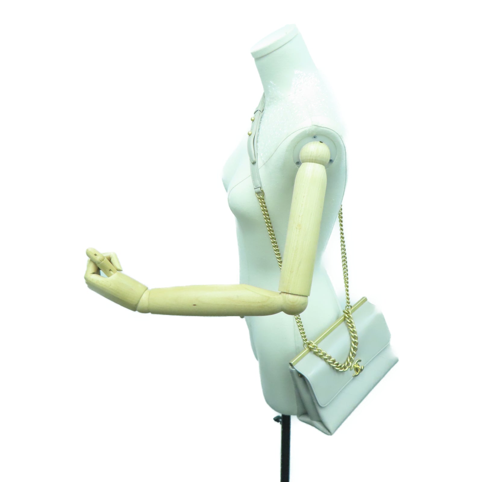 CHANEL 菱格牛皮皮革Chain Shoulder金扣鏈帶肩背袋灰色