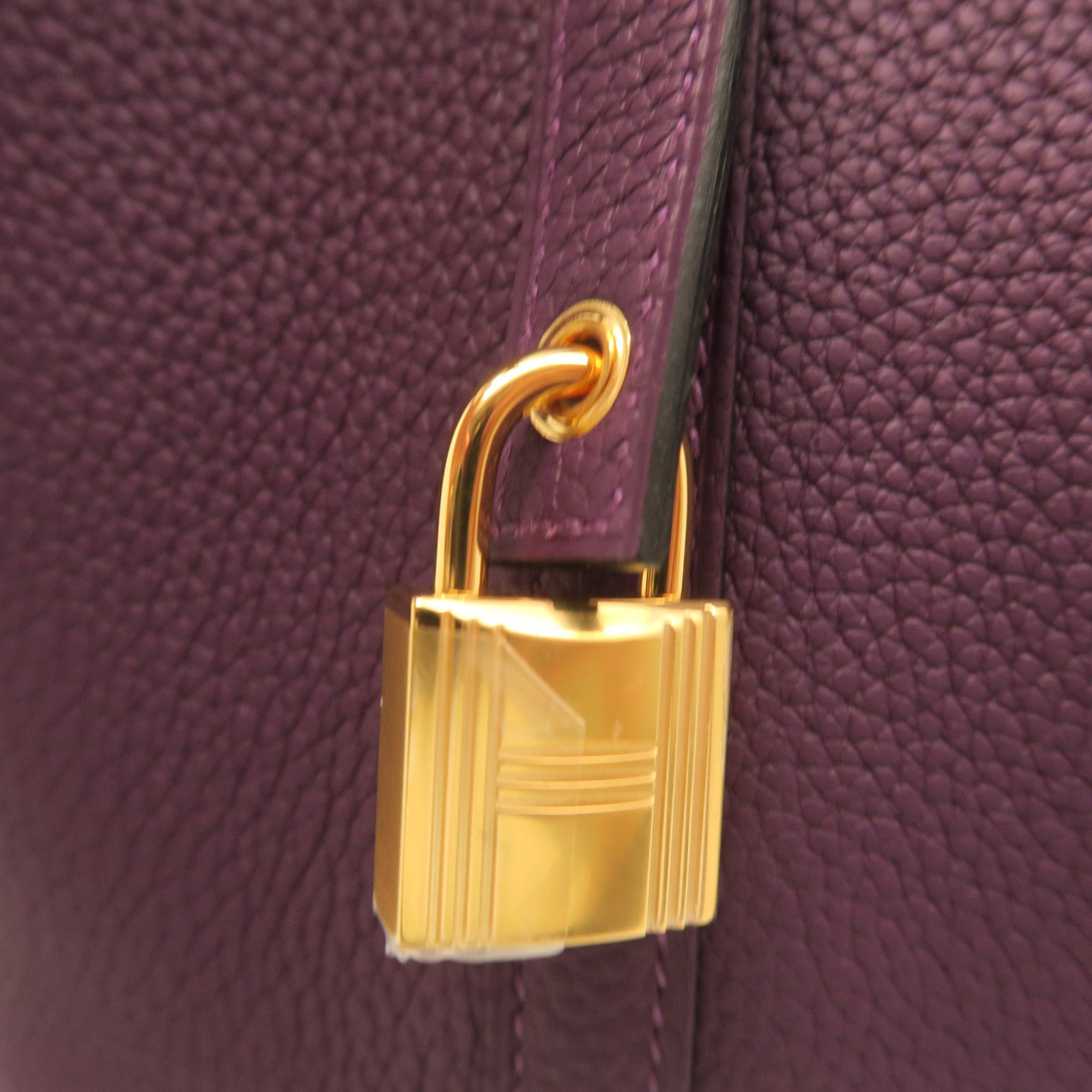 HERMES Taurillon Clemence Leather Picotin PM Gold Buckle Handle Bag Cassis Purple