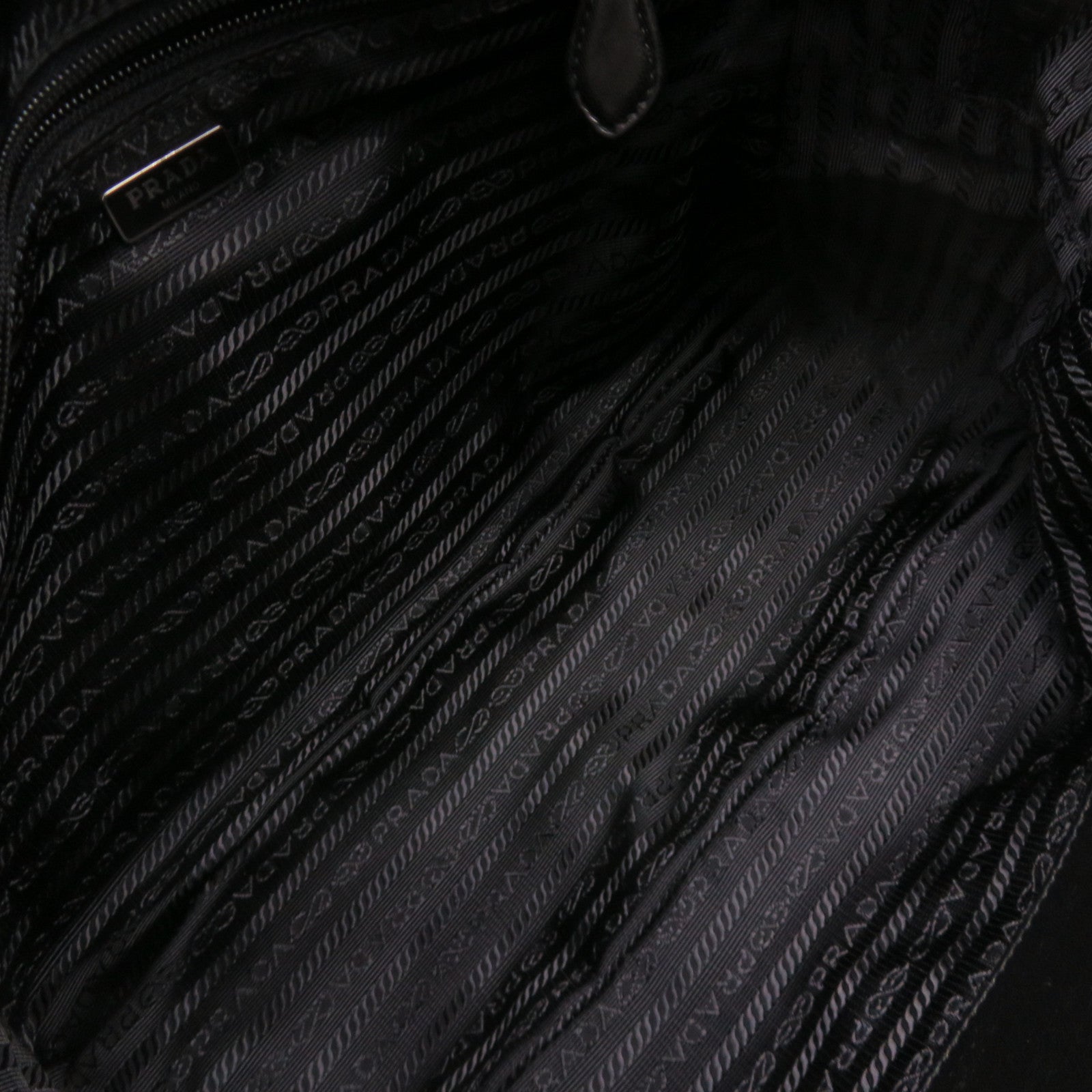 PRADA 尼龍Hand Bag手挽袋黑色