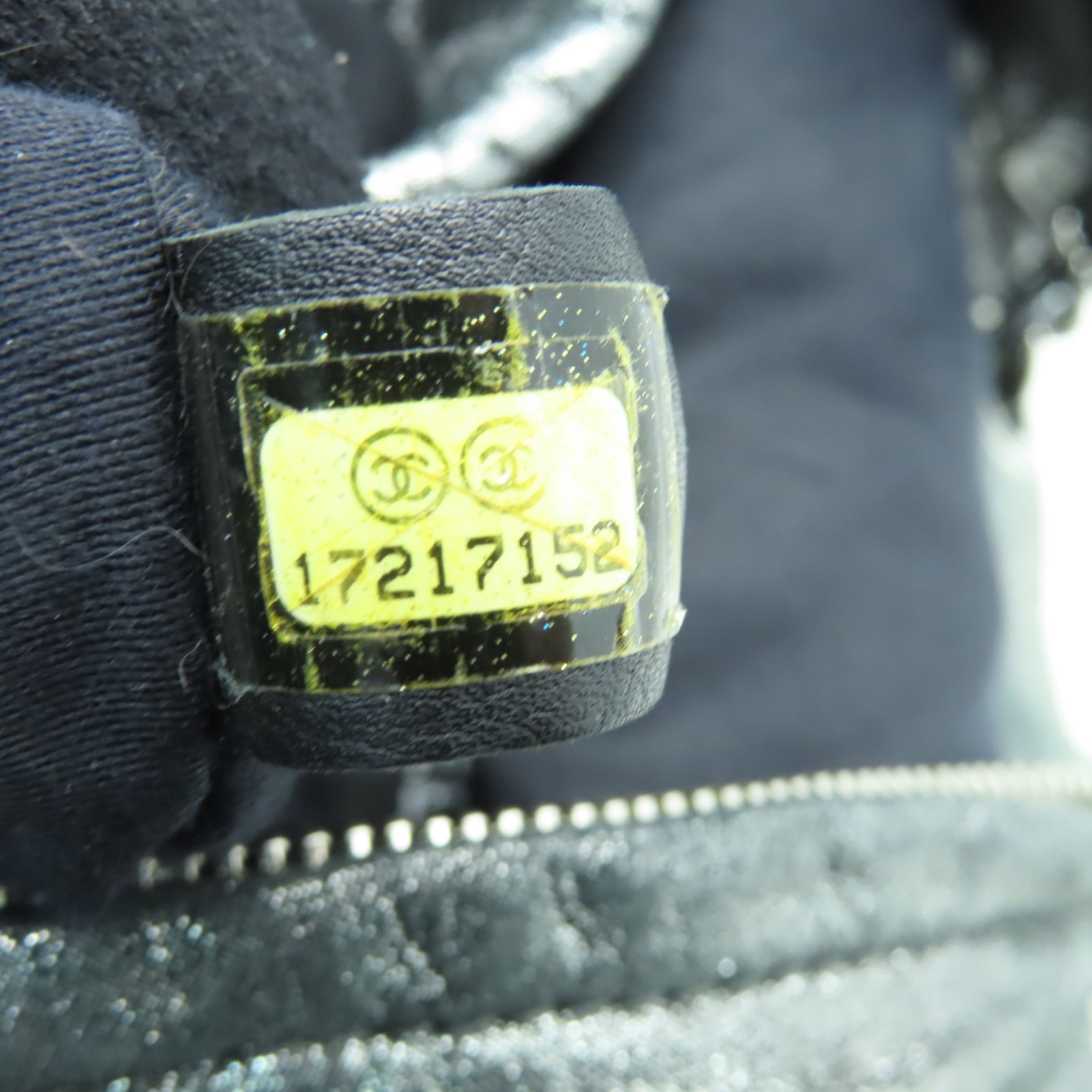CHANEL 菱格塗層帆布Rucksack銀扣鏈帶背包銀色