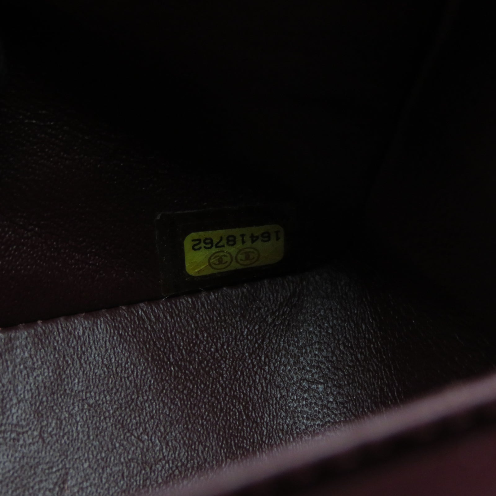 CHANEL 菱格Caviar皮革Classic 25銀扣鏈帶肩背袋黑色