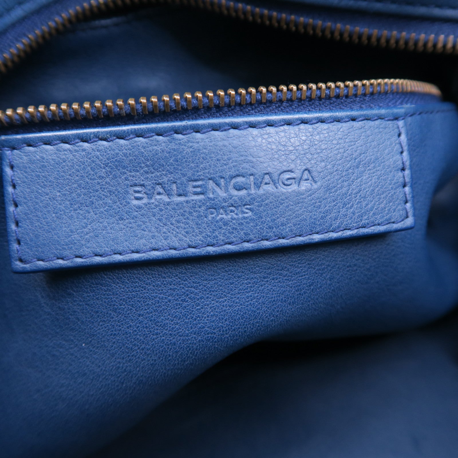 BALENCIAGA 牛皮皮革Blackout City黑扣手挽肩背两用袋蓝色