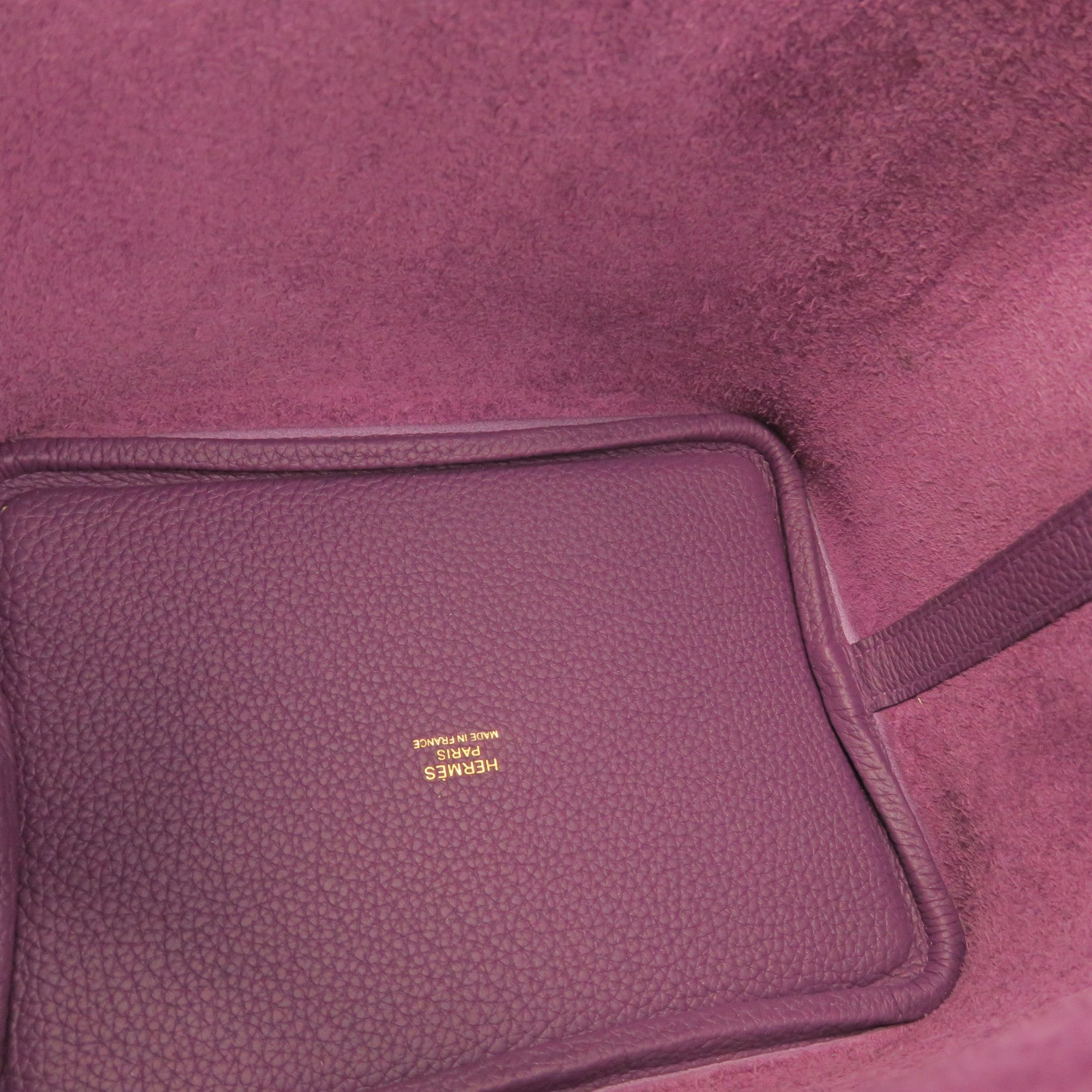 HERMES Taurillon Clemence Leather Picotin PM Gold Buckle Handle Bag Cassis Purple