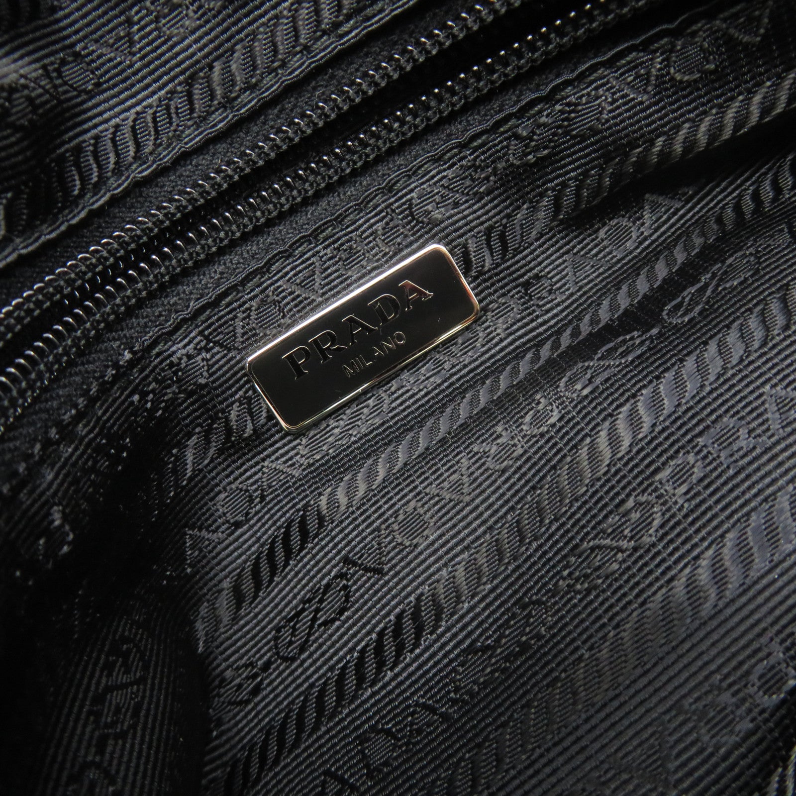 PRADA 尼龍Hand Bag手挽袋黑色