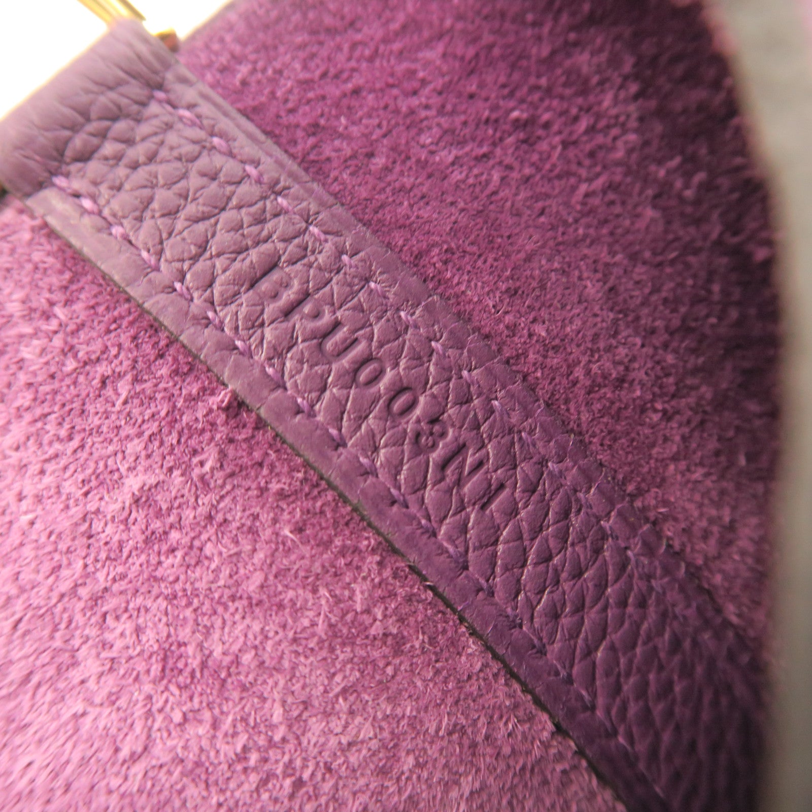 HERMES Taurillon Clemence Leather Picotin PM Gold Buckle Handle Bag Cassis Purple