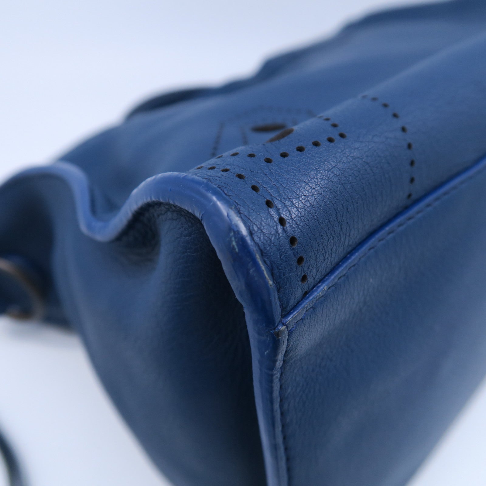 BALENCIAGA 牛皮皮革Blackout City黑扣手挽肩背两用袋蓝色