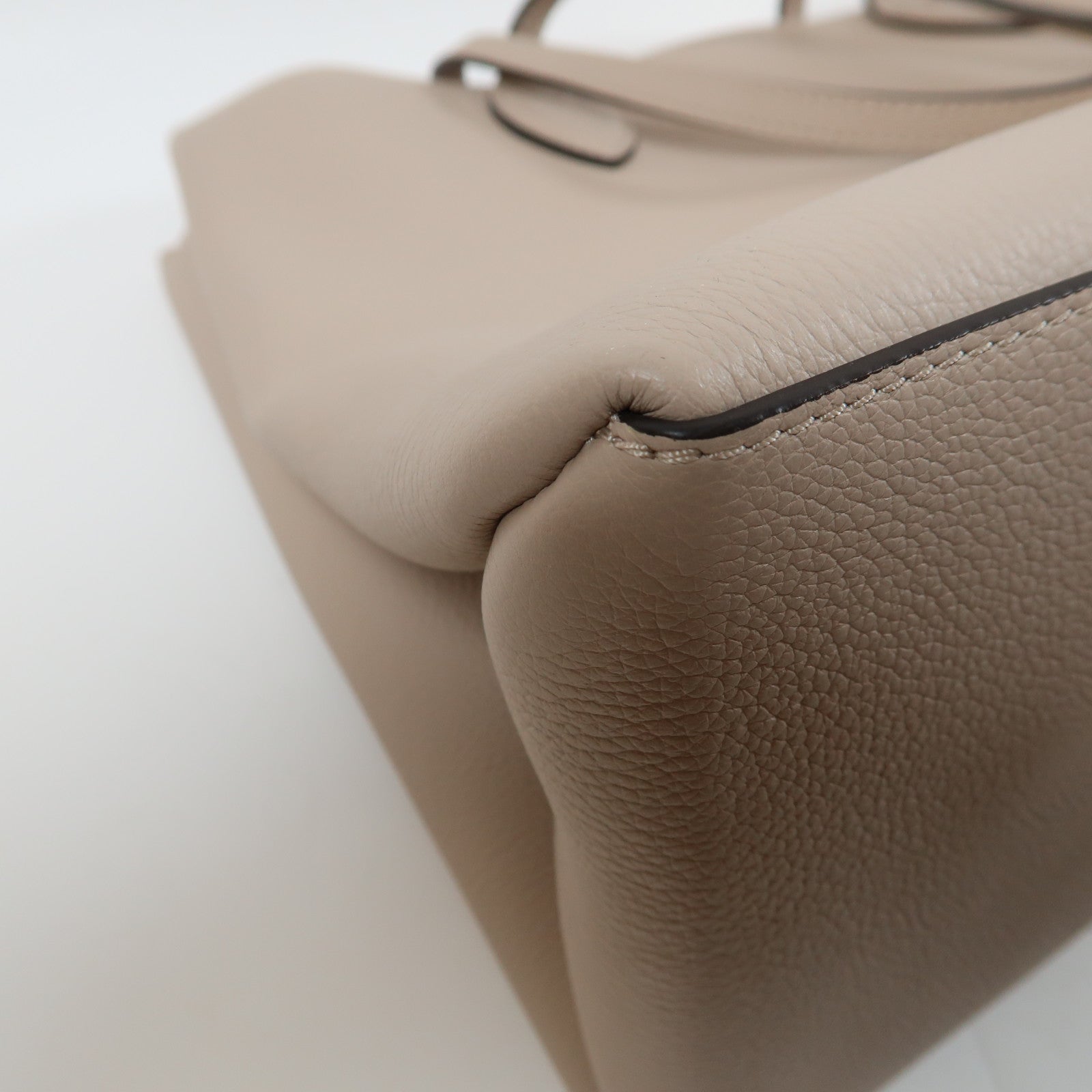 LOUIS VUITTON 牛皮皮革Lockme Shopper Bag金扣肩背袋粉紅色
