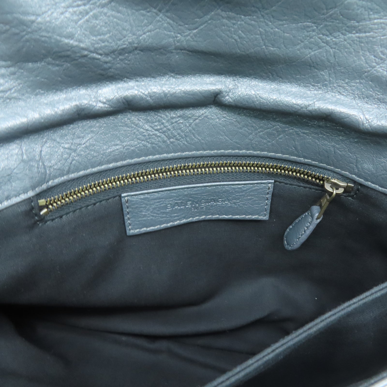 BALENCIAGA 牛皮皮革Clutch金扣手拿包灰色