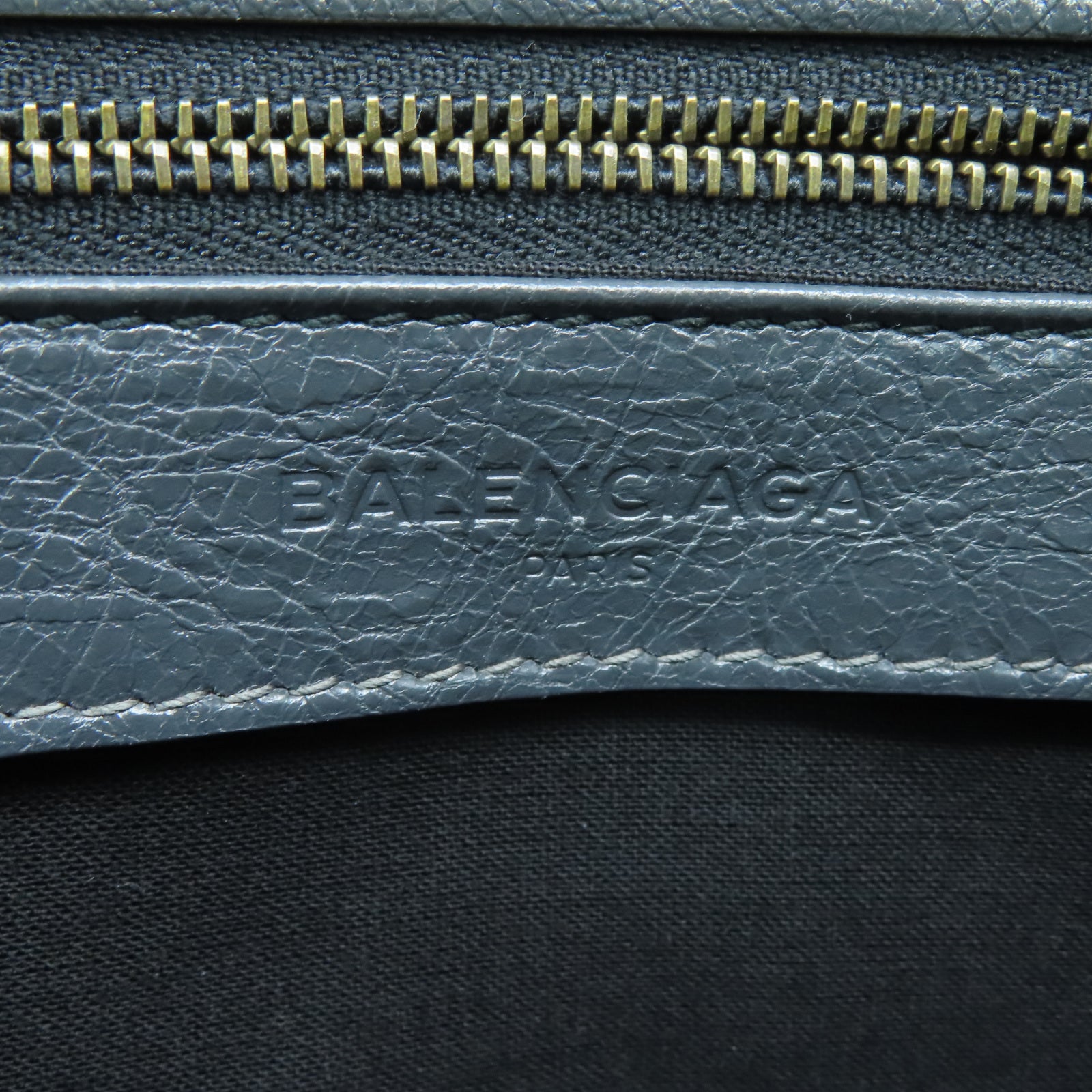 BALENCIAGA 牛皮皮革Clutch金扣手拿包灰色