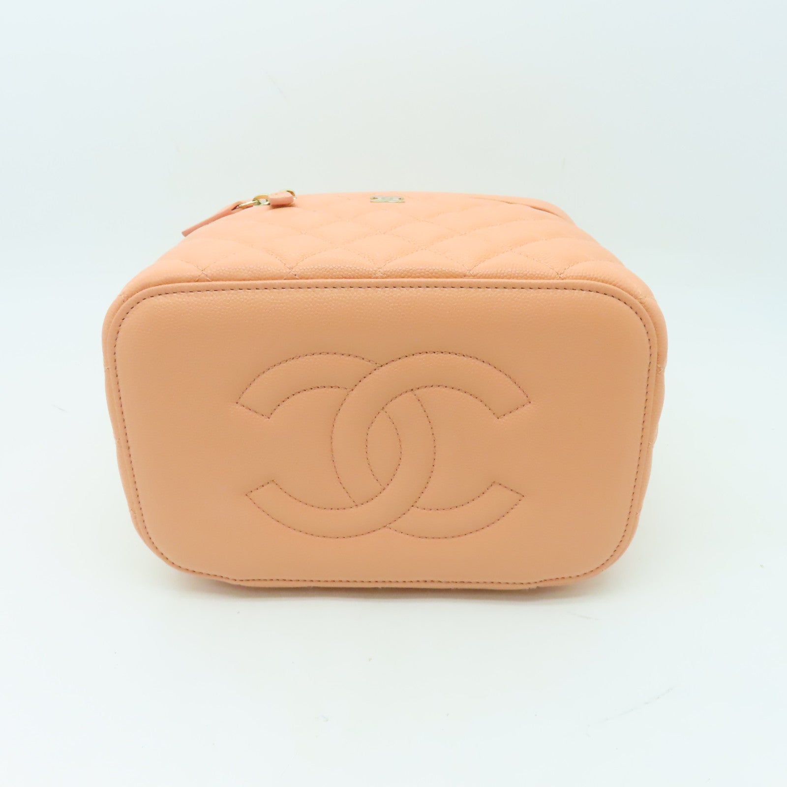 CHANEL 菱格Caviar皮革Classic Vanity Pouch金扣化妝袋淺橙色