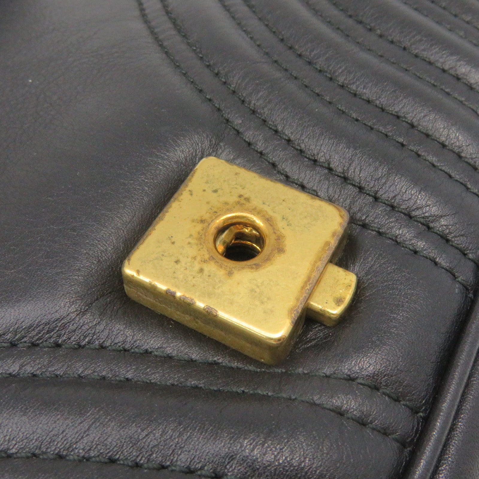 GUCCI 牛皮皮革GG Marmont Chain Shoulder Bag金扣鏈帶肩背袋黑色