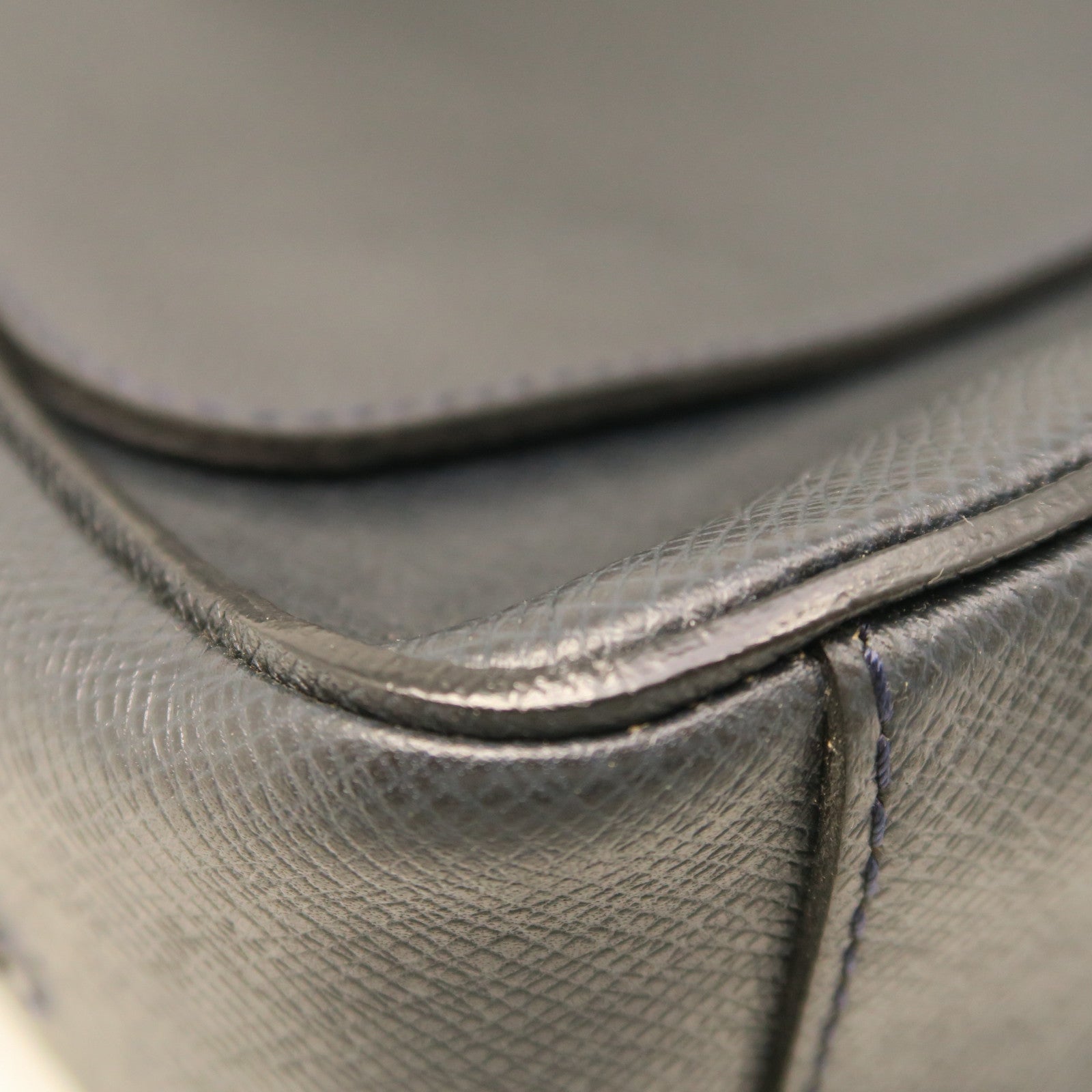 LOUIS VUITTON Taiga Roman MM Silver Buckle Shoulder Bag Black