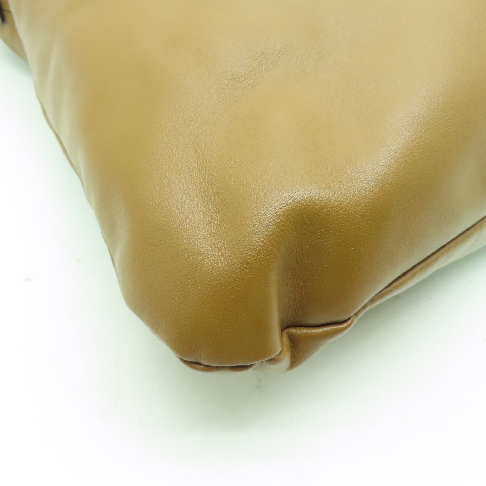 Miu Miu 牛皮皮革Shoulder Bag金扣肩背袋棕色