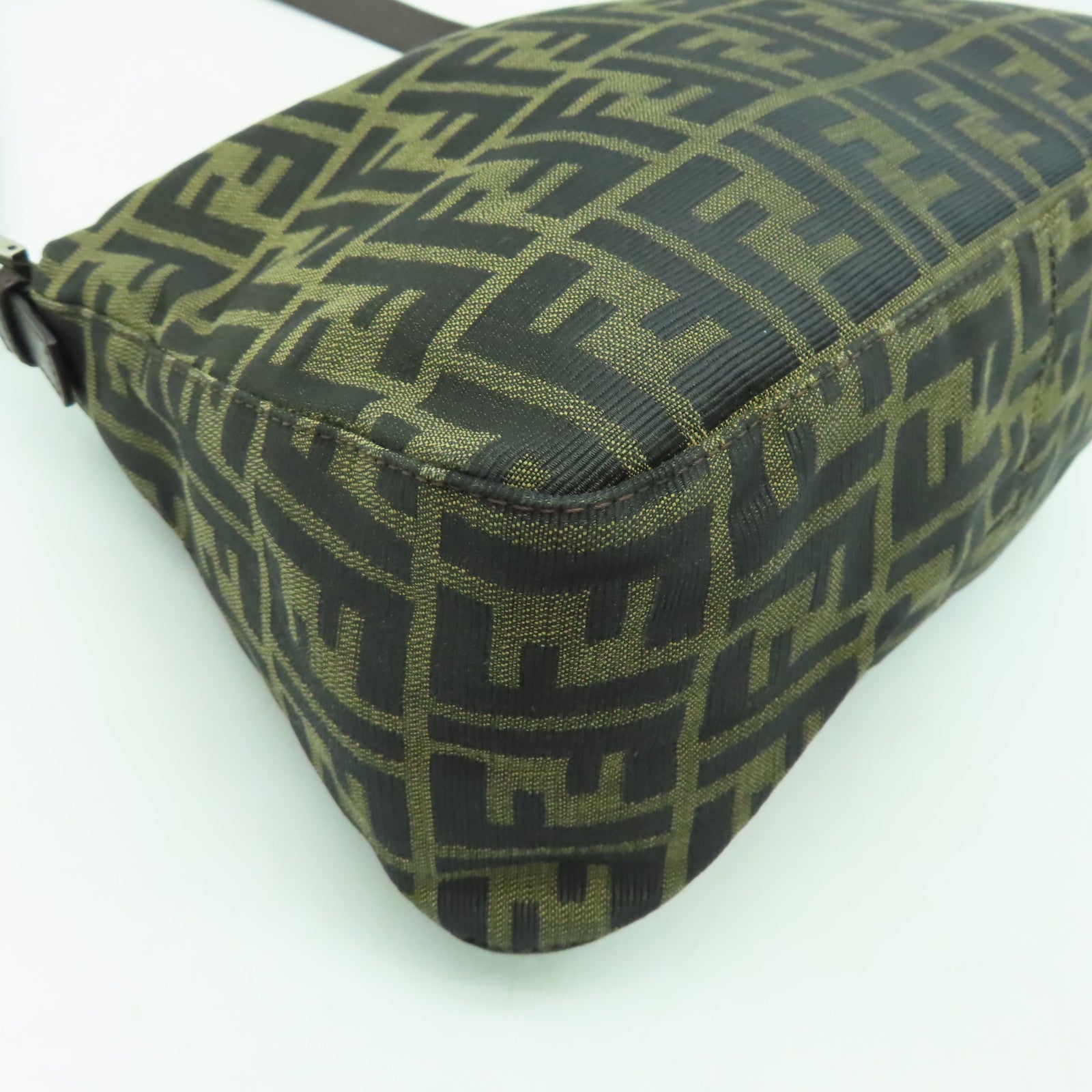 FENDI 帆布Shoulder Bag銀扣肩背袋啡色