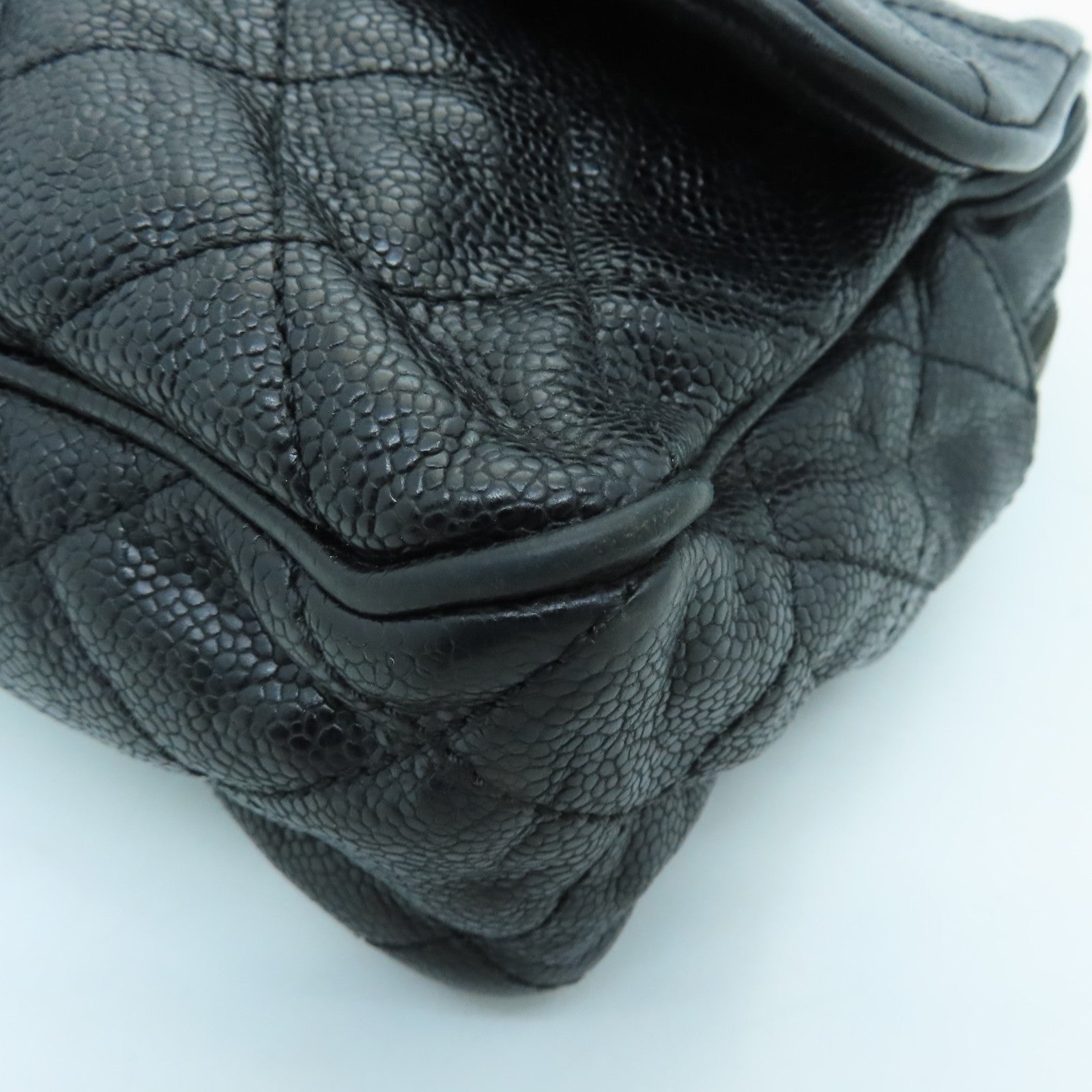 CHANEL Rhombus Caviar Leather Chain Shoulder Bag Gold Buckle Chain Belt Shoulder Bag Black