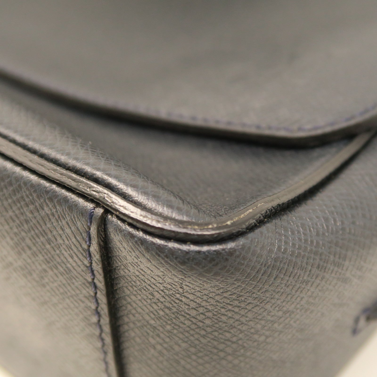 LOUIS VUITTON Taiga Roman MM Silver Buckle Shoulder Bag Black