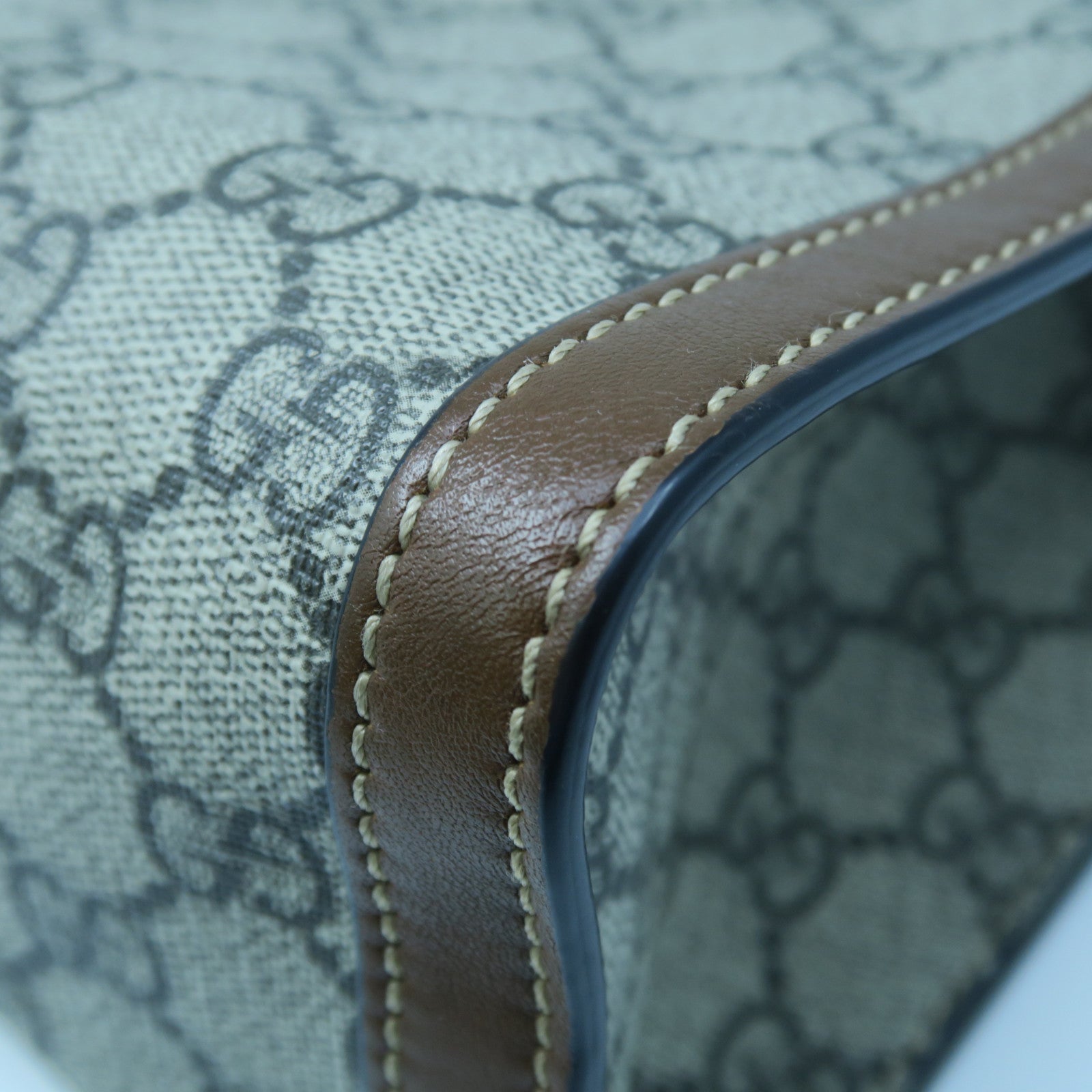 GUCCI 塗層帆布Shoulder Bag金扣肩背袋卡其色