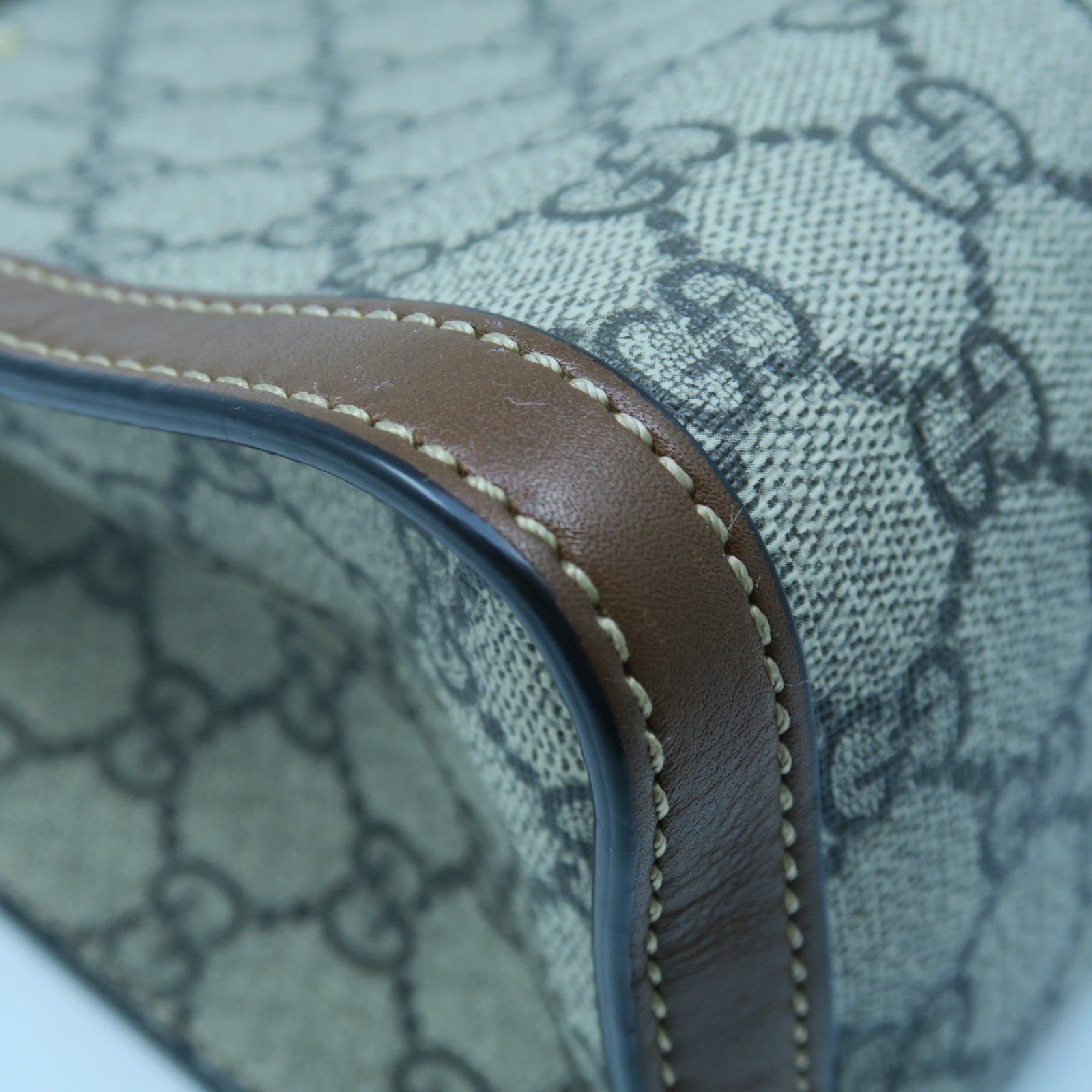 GUCCI 塗層帆布Shoulder Bag金扣肩背袋卡其色