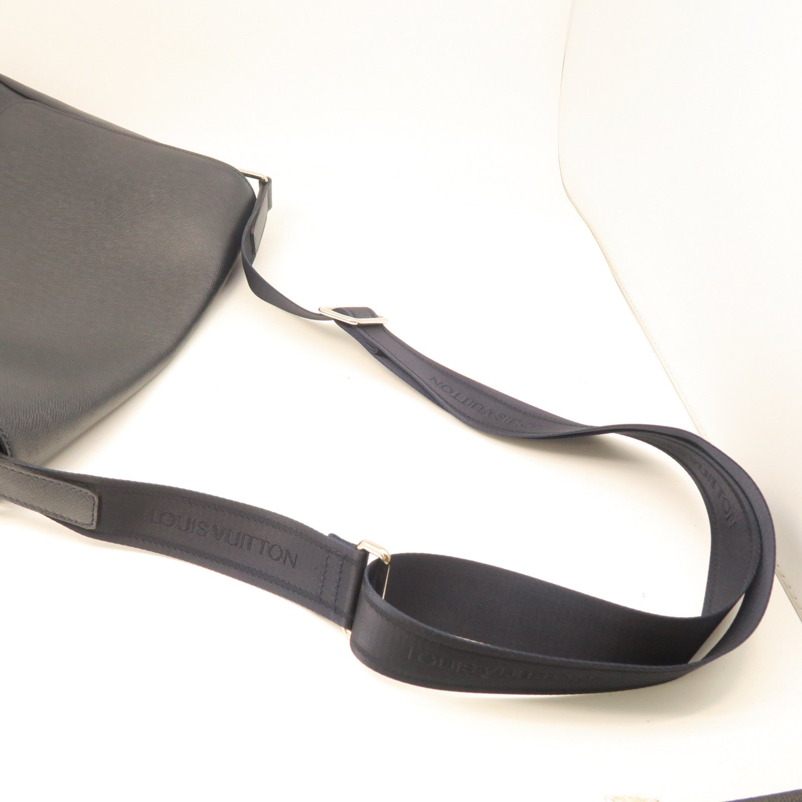 LOUIS VUITTON Taiga Roman MM Silver Buckle Shoulder Bag Black