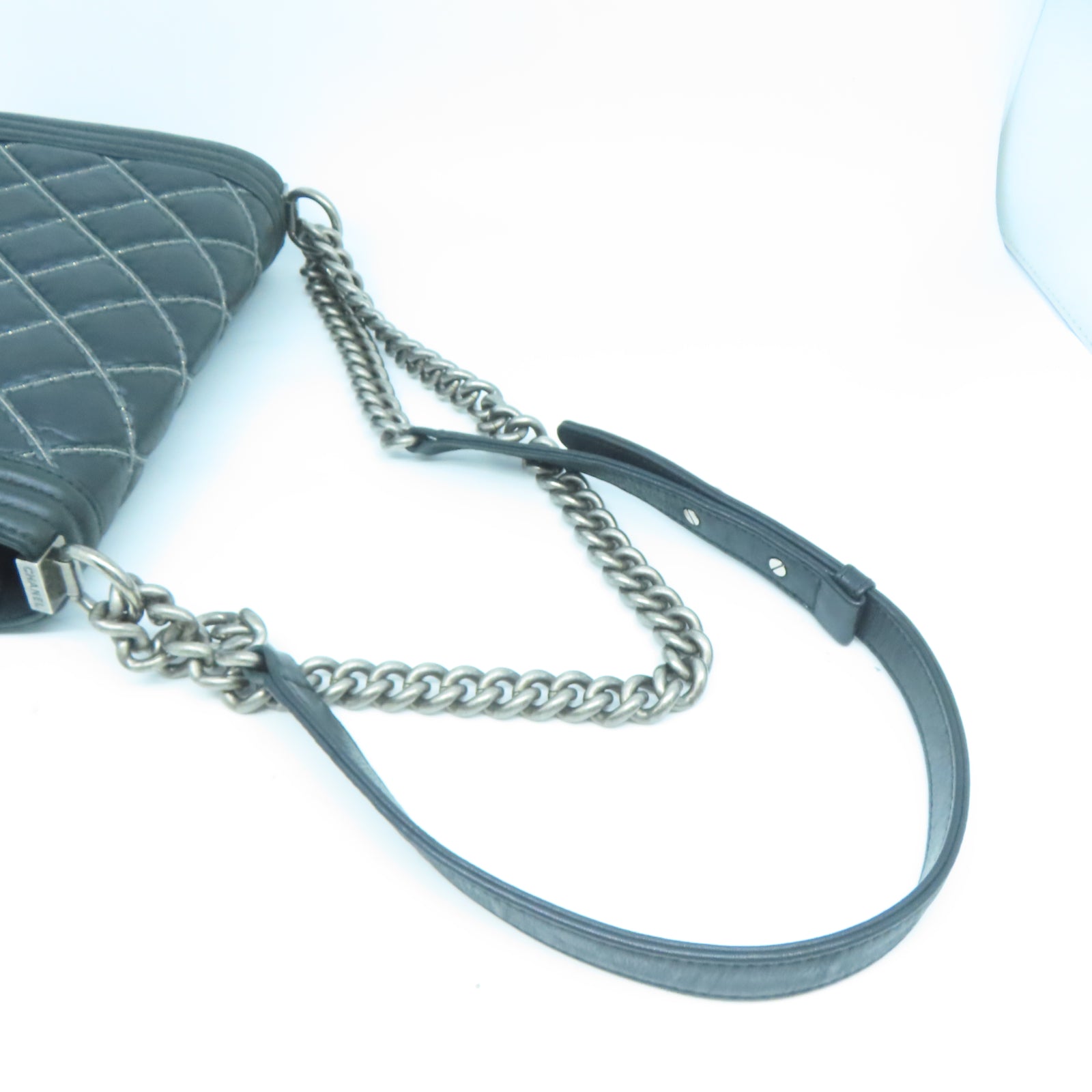 CHANEL 【激減優惠】菱格牛皮皮革Chanel Boy 25銀扣鏈帶肩背袋黑色