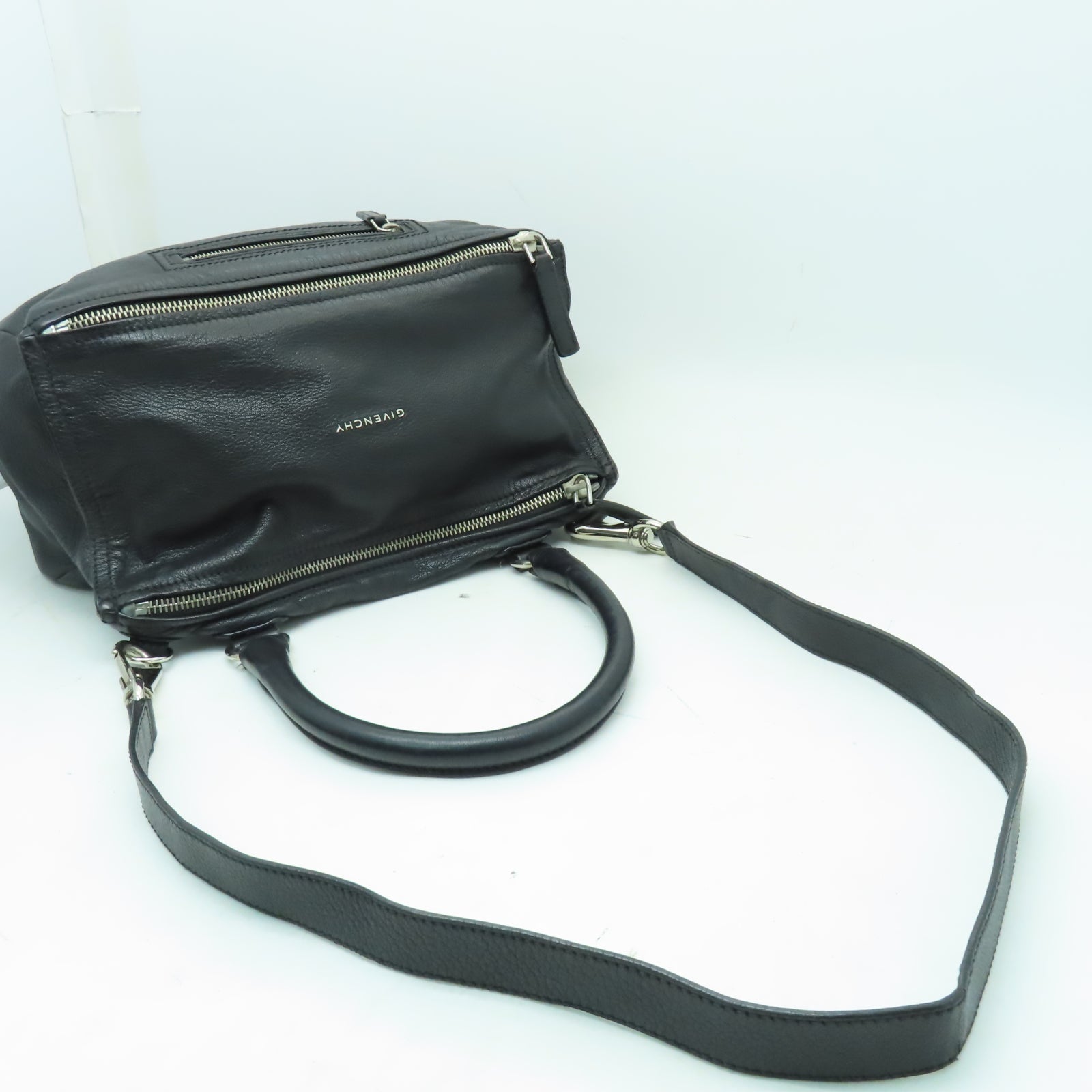 GIVENCHY 皮革Pandora Bag銀扣手挽肩背兩用袋黑色