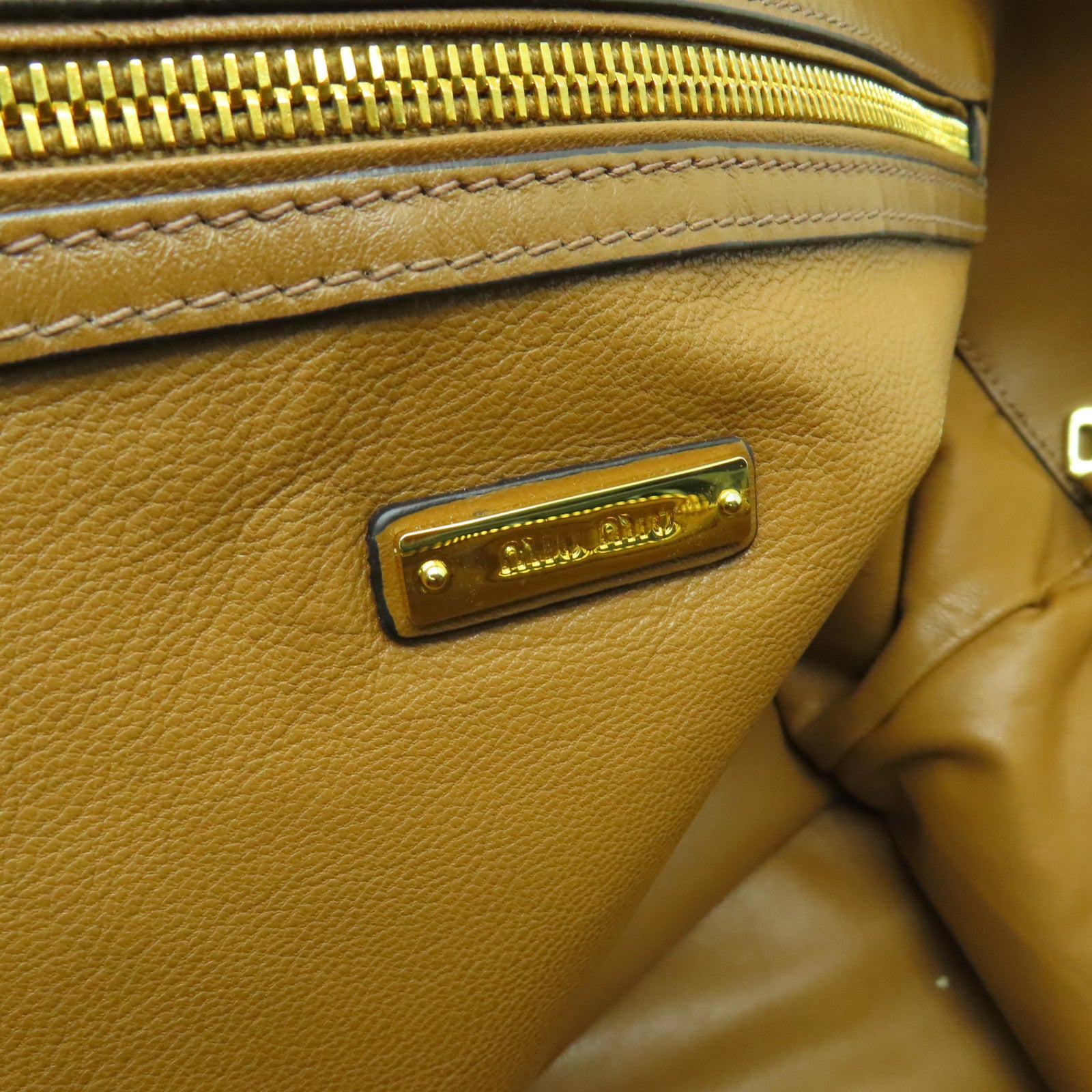 Miu Miu 牛皮皮革Shoulder Bag金扣肩背袋棕色