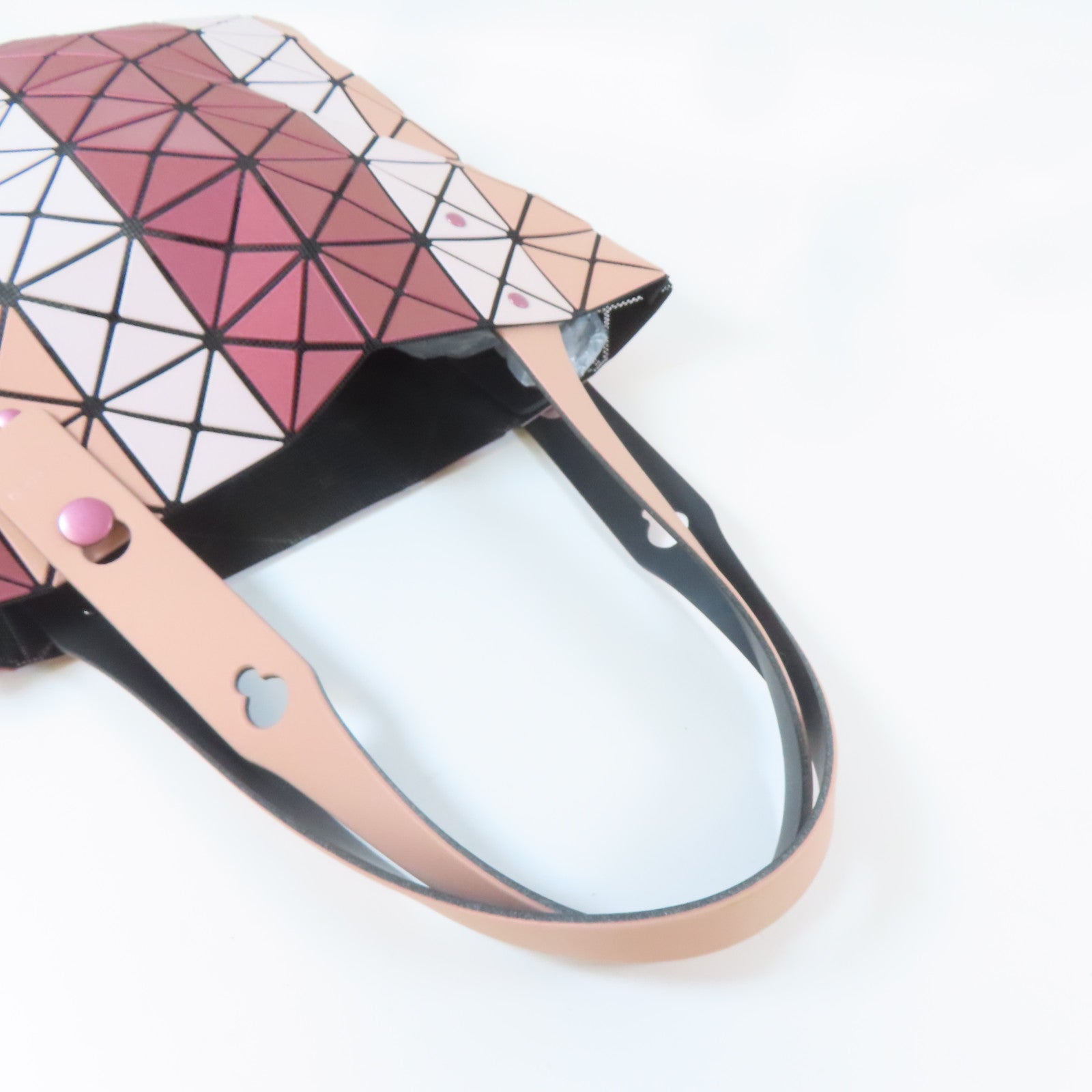 ISSEY MIYAKE PVC Issey Miyake Bao Bao黑扣肩背袋桃色/粉紅色