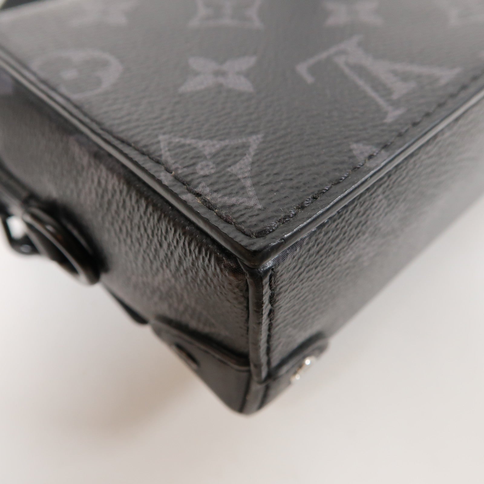 LOUIS VUITTON Monogram Eclipse Steamer肩背袋黑色/灰色