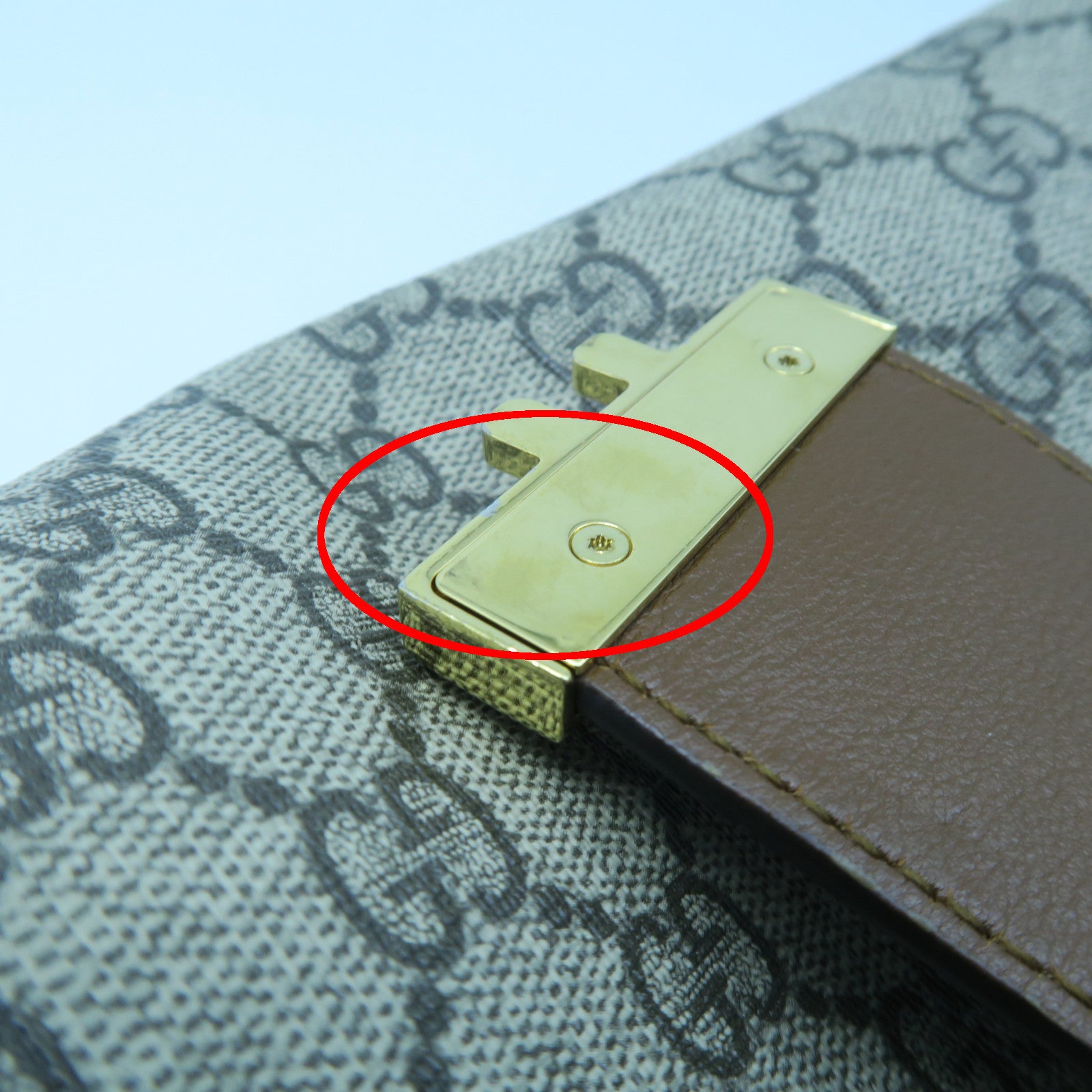 GUCCI 塗層帆布Shoulder Bag金扣肩背袋卡其色