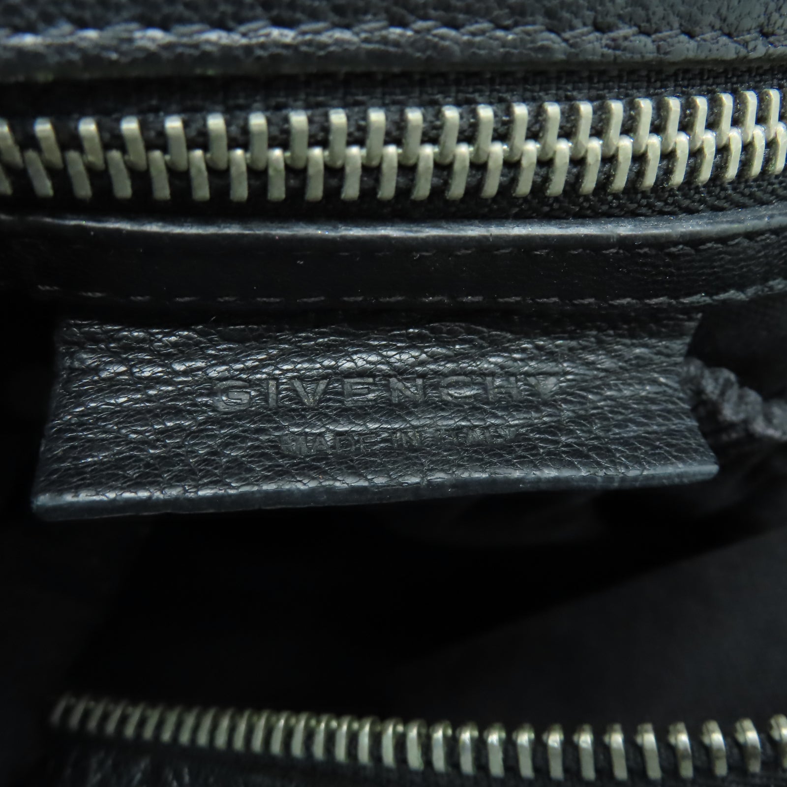 GIVENCHY 皮革Pandora Bag銀扣手挽肩背兩用袋黑色