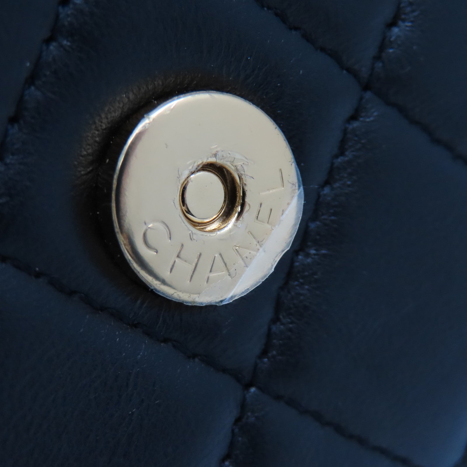 CHANEL 菱格羊皮皮革Chain Shoulder金扣鏈帶肩背袋黑色